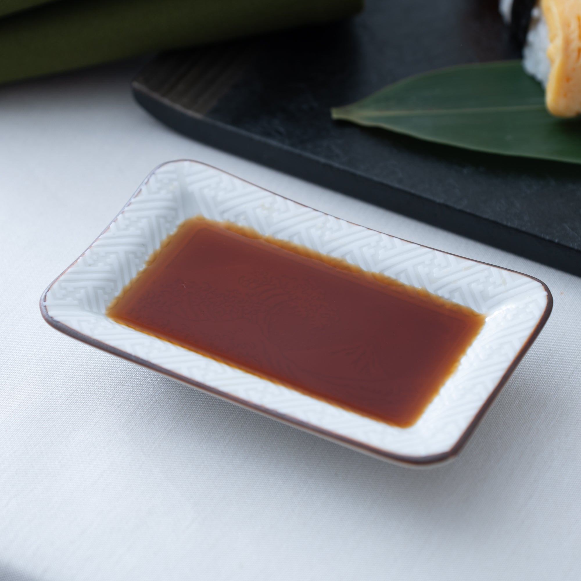 Hachi - Kutani Wave Mt.Fuji Sauce Plate - MUSUBI KILN - Quality Japanese Tableware and Gift