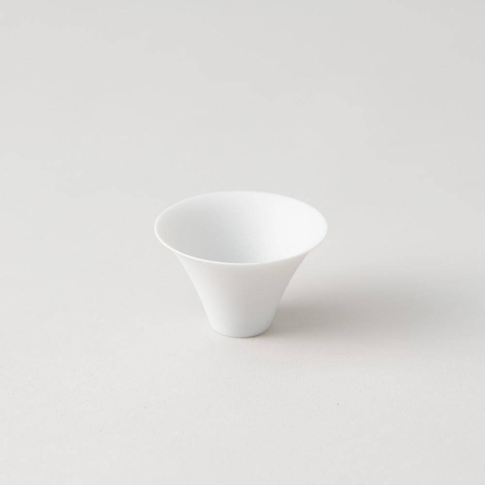 Hanasaka Blanc Sui Kutani Ochoko Sake Cup - MUSUBI KILN - Quality Japanese Tableware and Gift