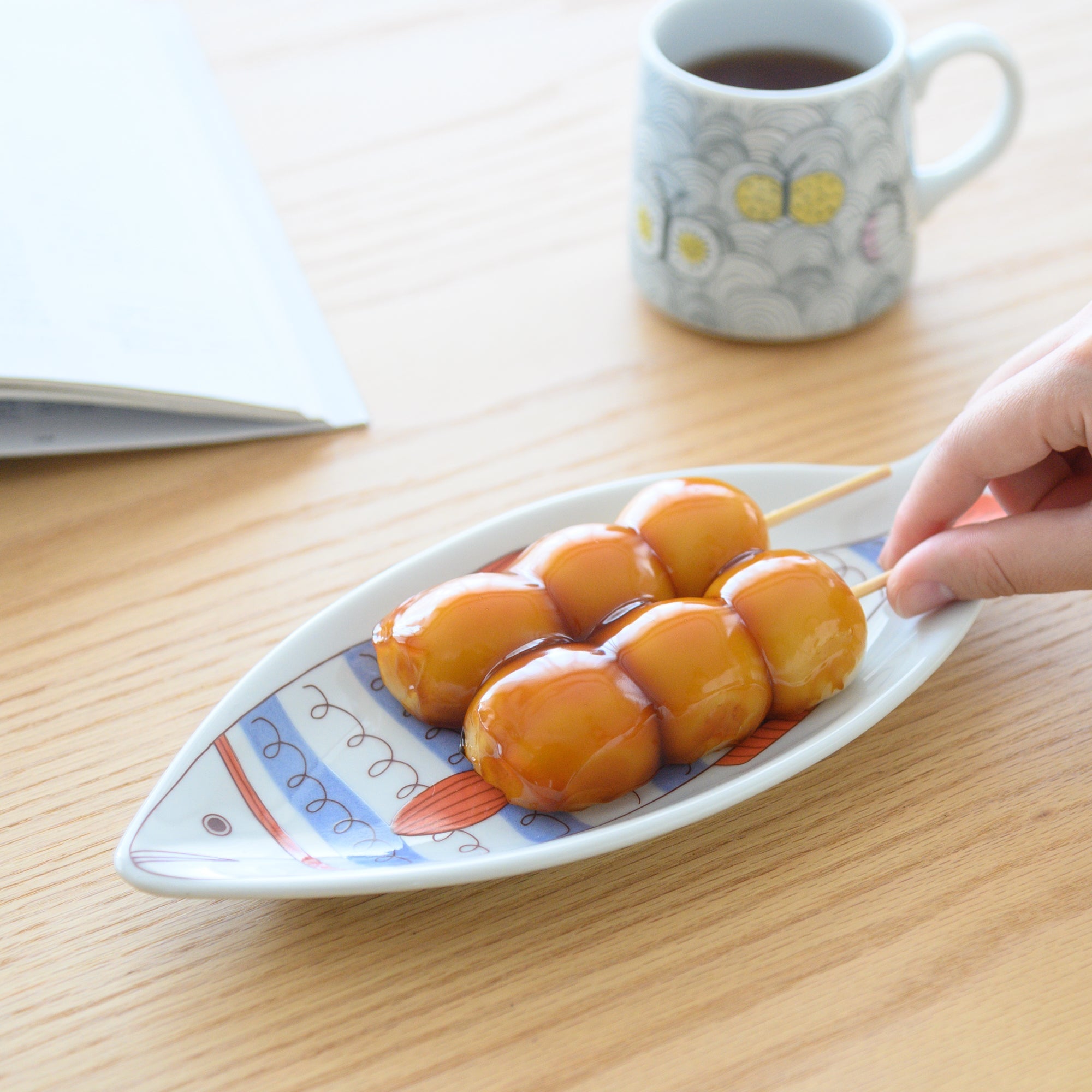 Harekutani Fish Plate - MUSUBI KILN - Quality Japanese Tableware and Gift