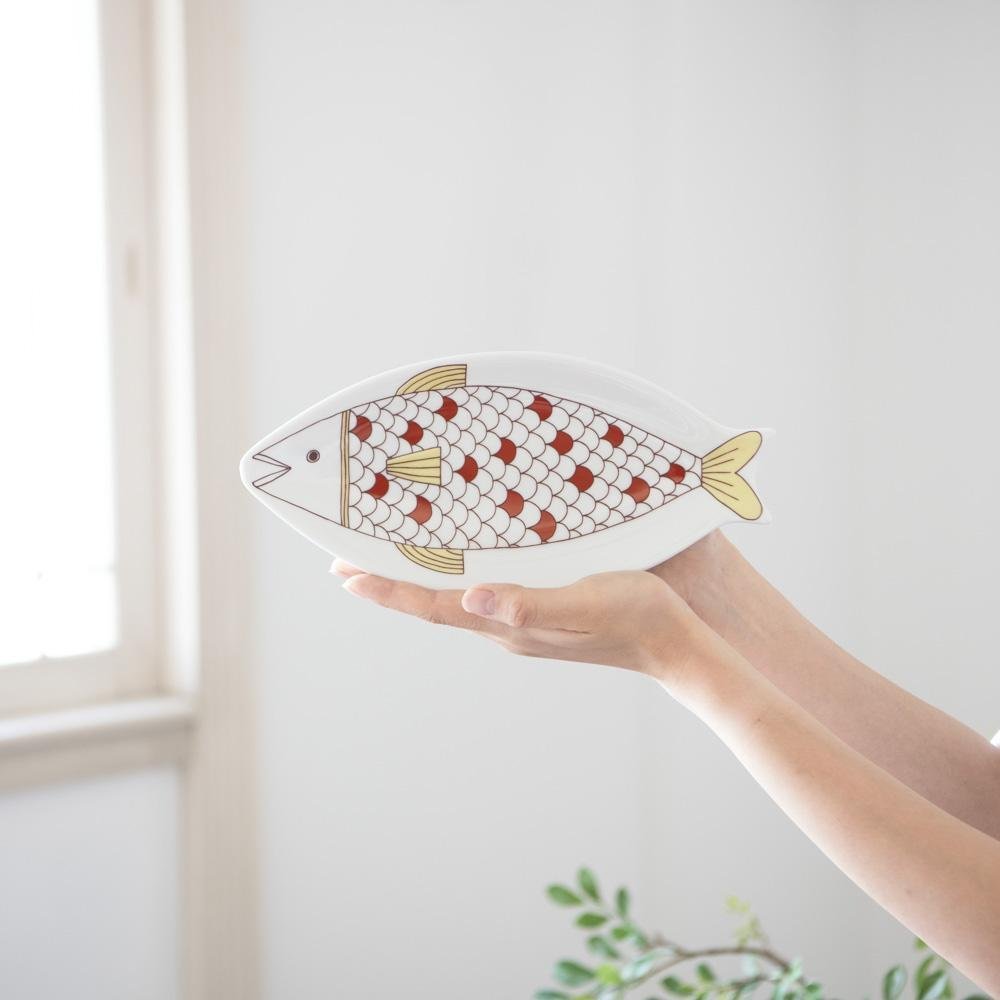 Harekutani Fish Plate - MUSUBI KILN - Quality Japanese Tableware and Gift