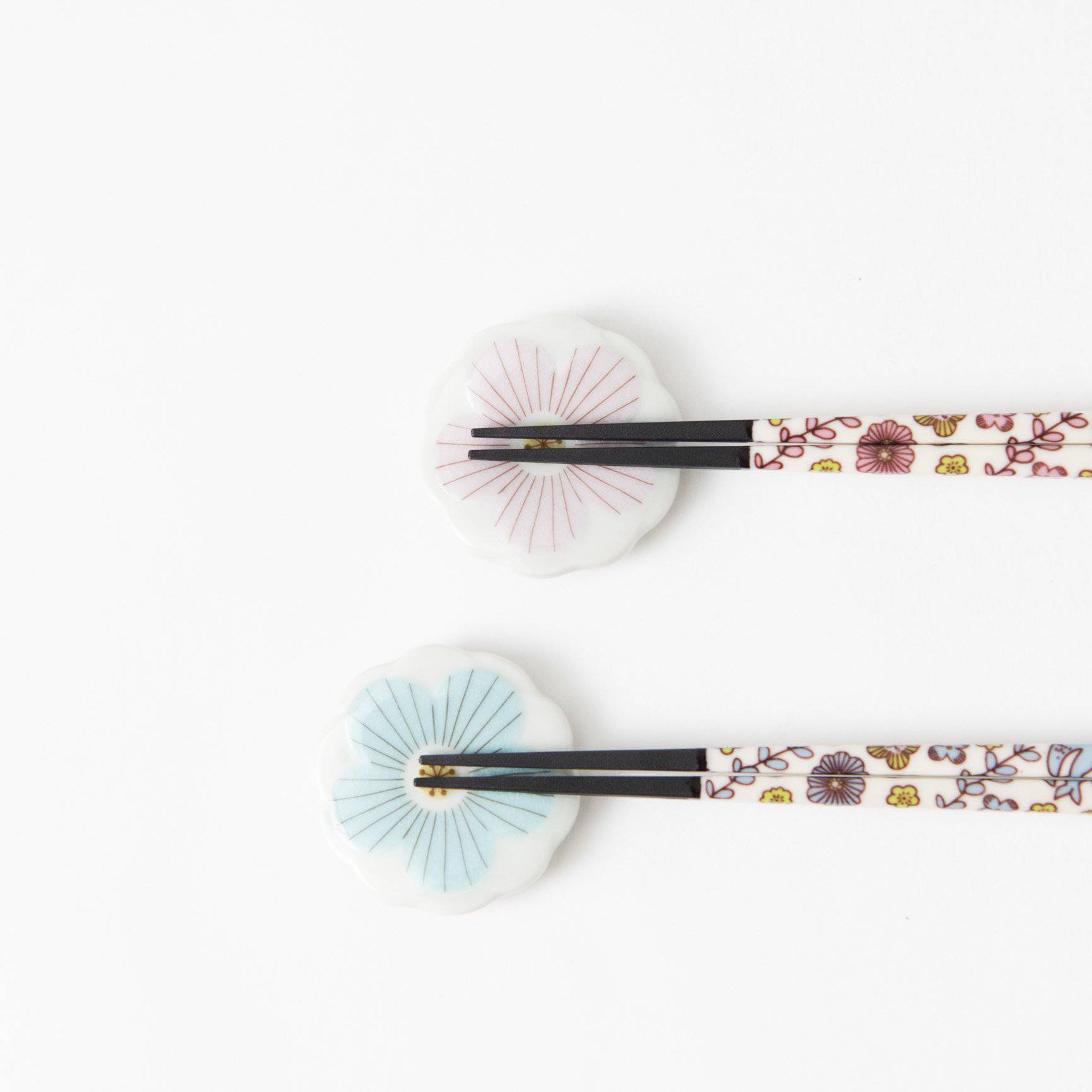 Harekutani Pink and Light Blue Kutani Set of Two Pairs of Chopsticks 22.5 cm (8.9 in) with Chopstick Rests (Set of Two) - MUSUBI KILN - Quality Japanese Tableware and Gift