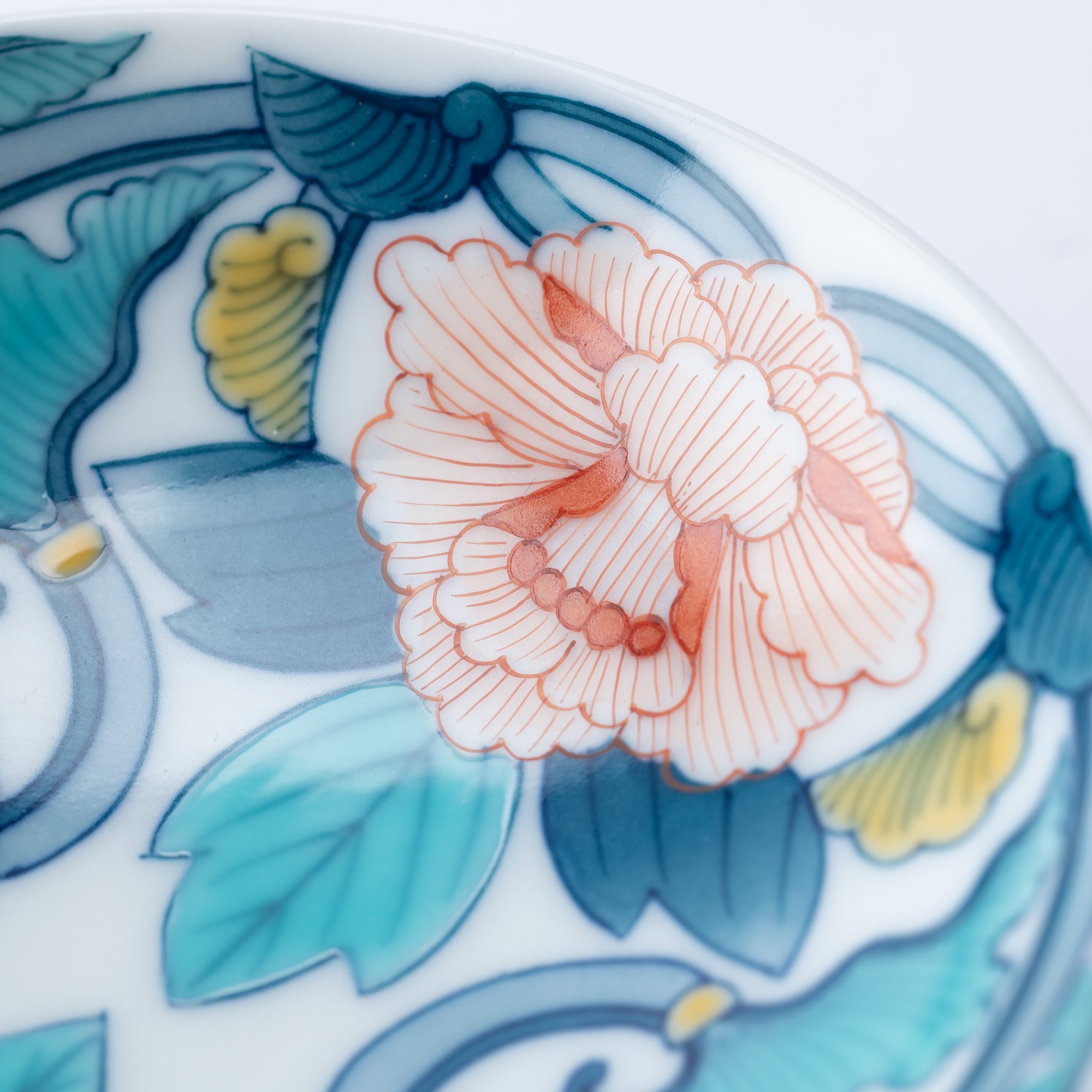 Hataman Touen Iro - Nabeshima Chinese Flowers Imari Nabeshima Ware Sakazuki Flat Sake Cup - MUSUBI KILN - Quality Japanese Tableware and Gift