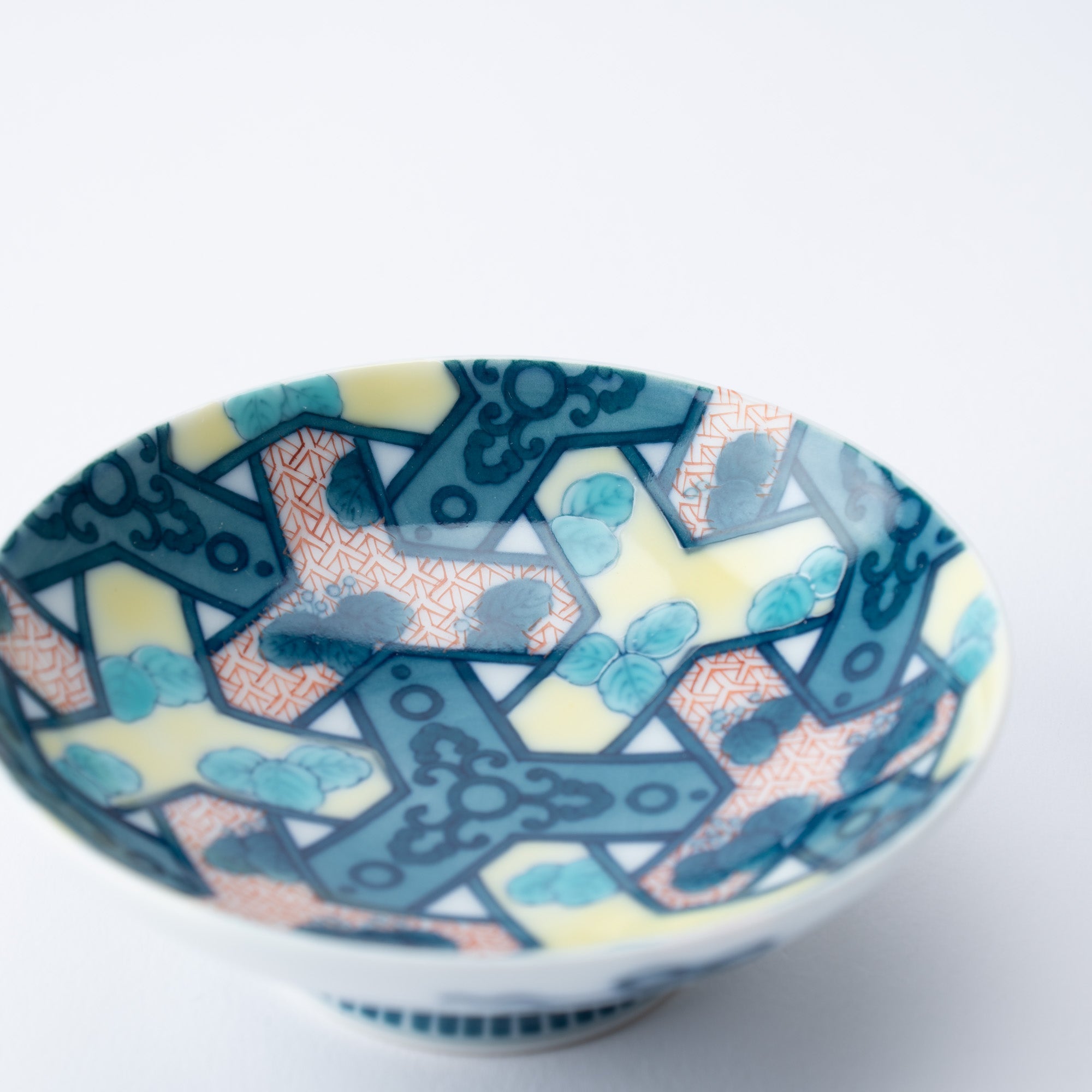 Hataman Touen Iro - Nabeshima Tortoiseshell Pattern Imari Nabeshima Ware Sakazuki Flat Sake Cup - MUSUBI KILN - Quality Japanese Tableware and Gift