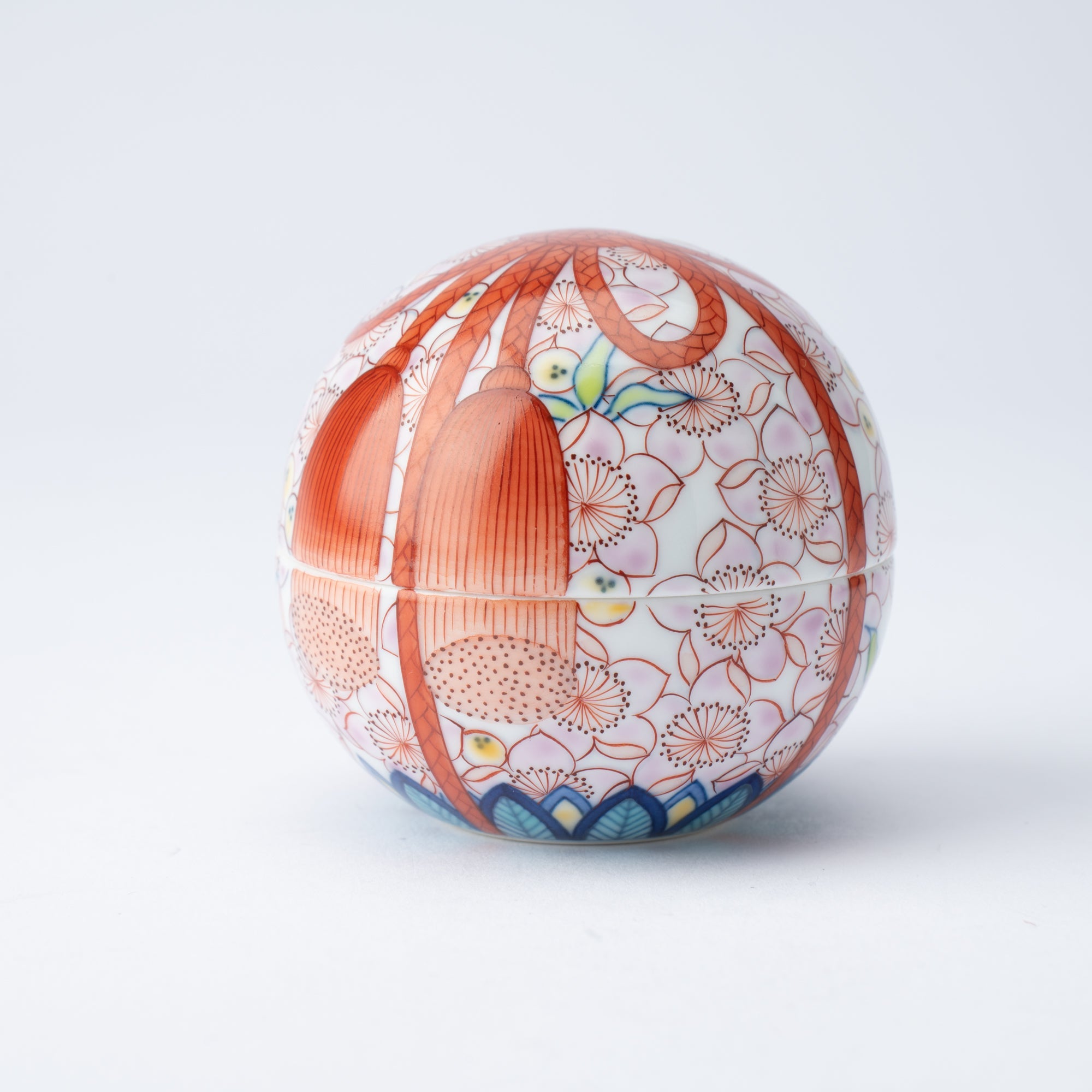 Hataman Touen Mokko Knot Peach Blossom Imari Nabeshima Ware Small Box - MUSUBI KILN - Quality Japanese Tableware and Gift