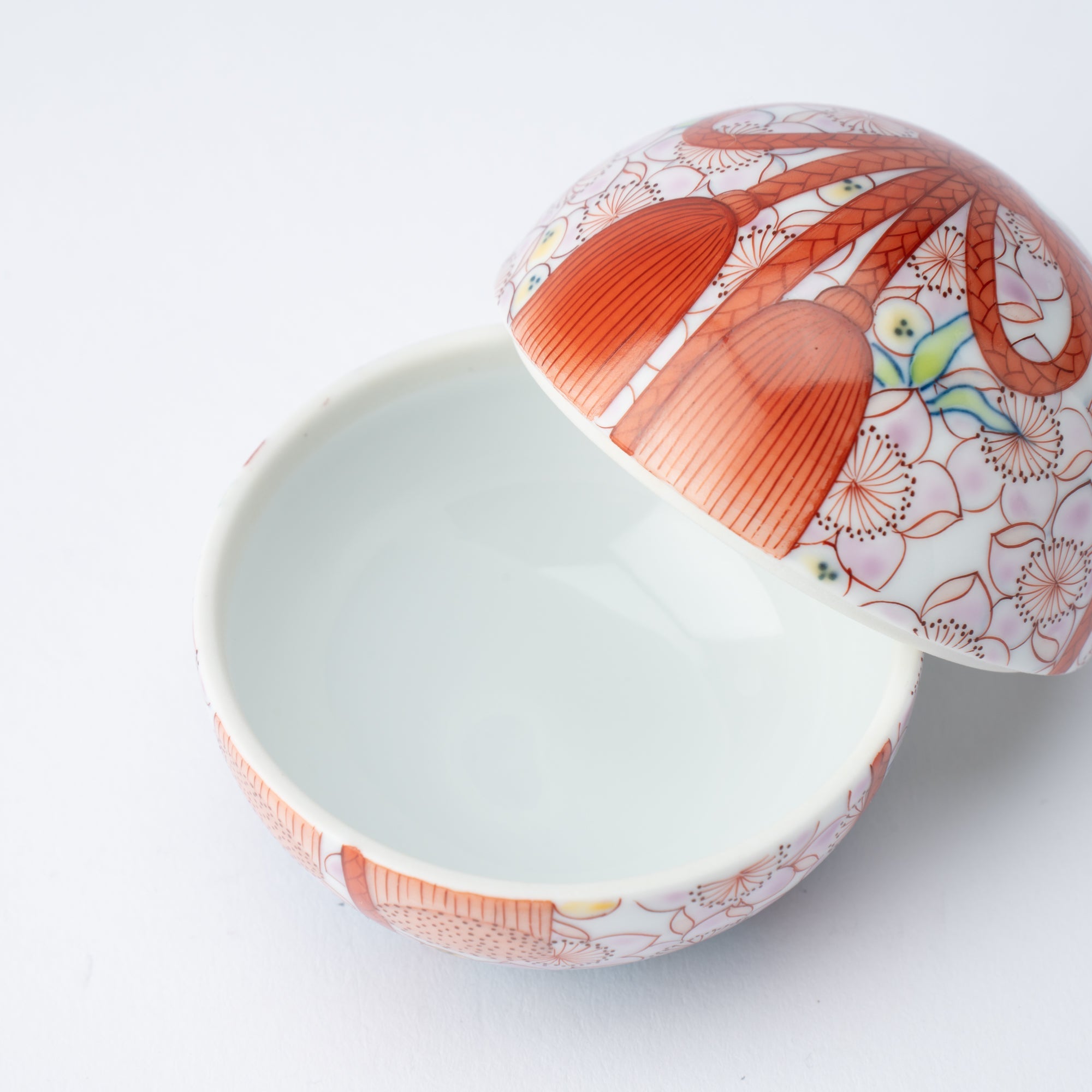 Hataman Touen Mokko Knot Peach Blossom Imari Nabeshima Ware Small Box - MUSUBI KILN - Quality Japanese Tableware and Gift