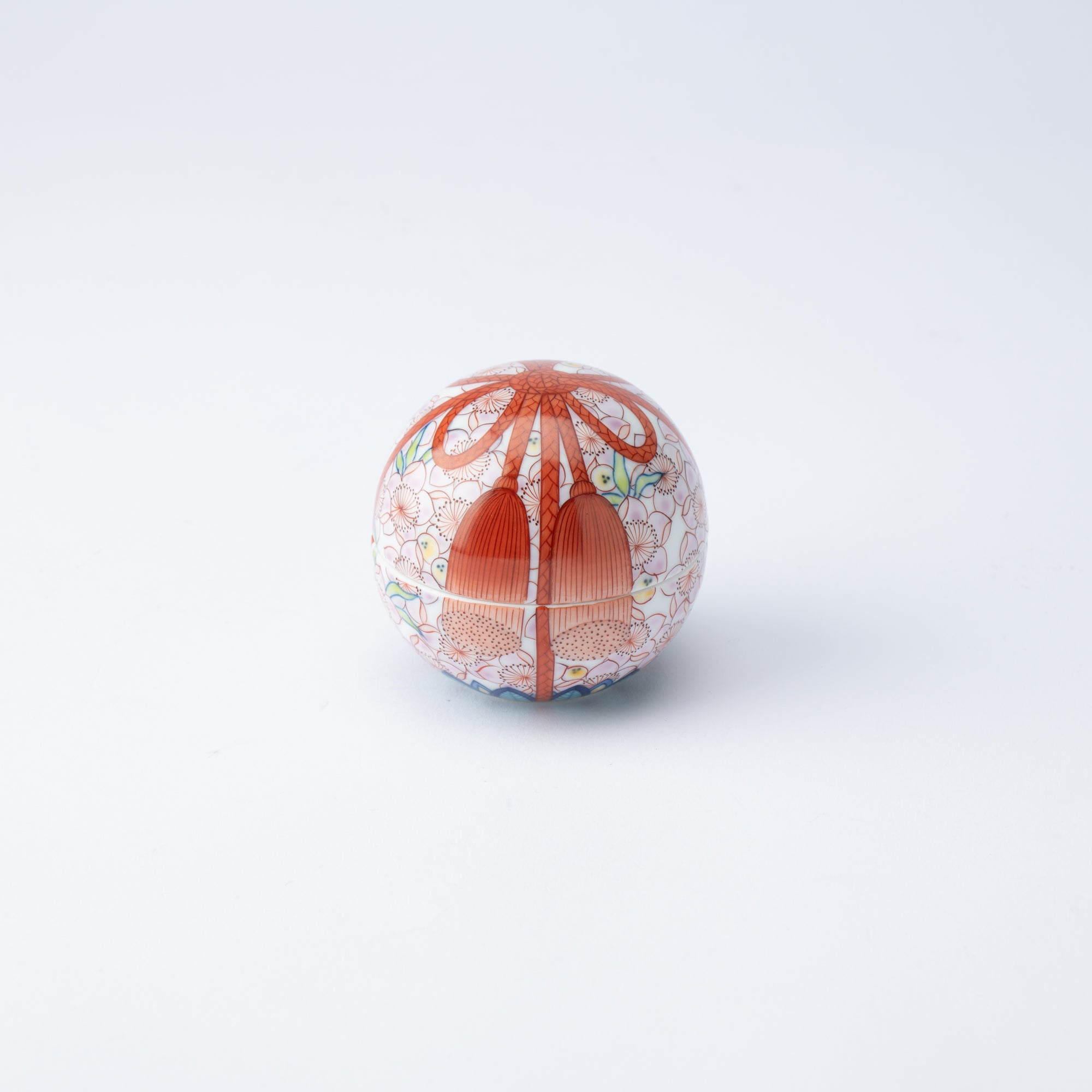 Hataman Touen Mokko Knot Peach Blossom Imari Nabeshima Ware Small Box - MUSUBI KILN - Quality Japanese Tableware and Gift