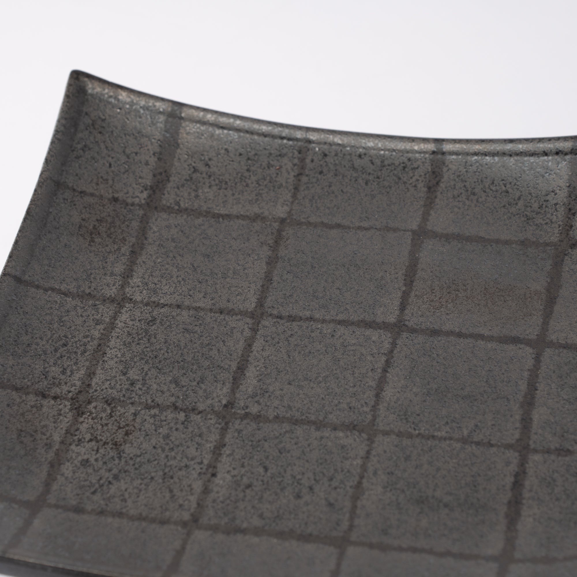 Hibino Carbonized Ginsai Checkered Mino Ware Plate - MUSUBI KILN - Quality Japanese Tableware and Gift