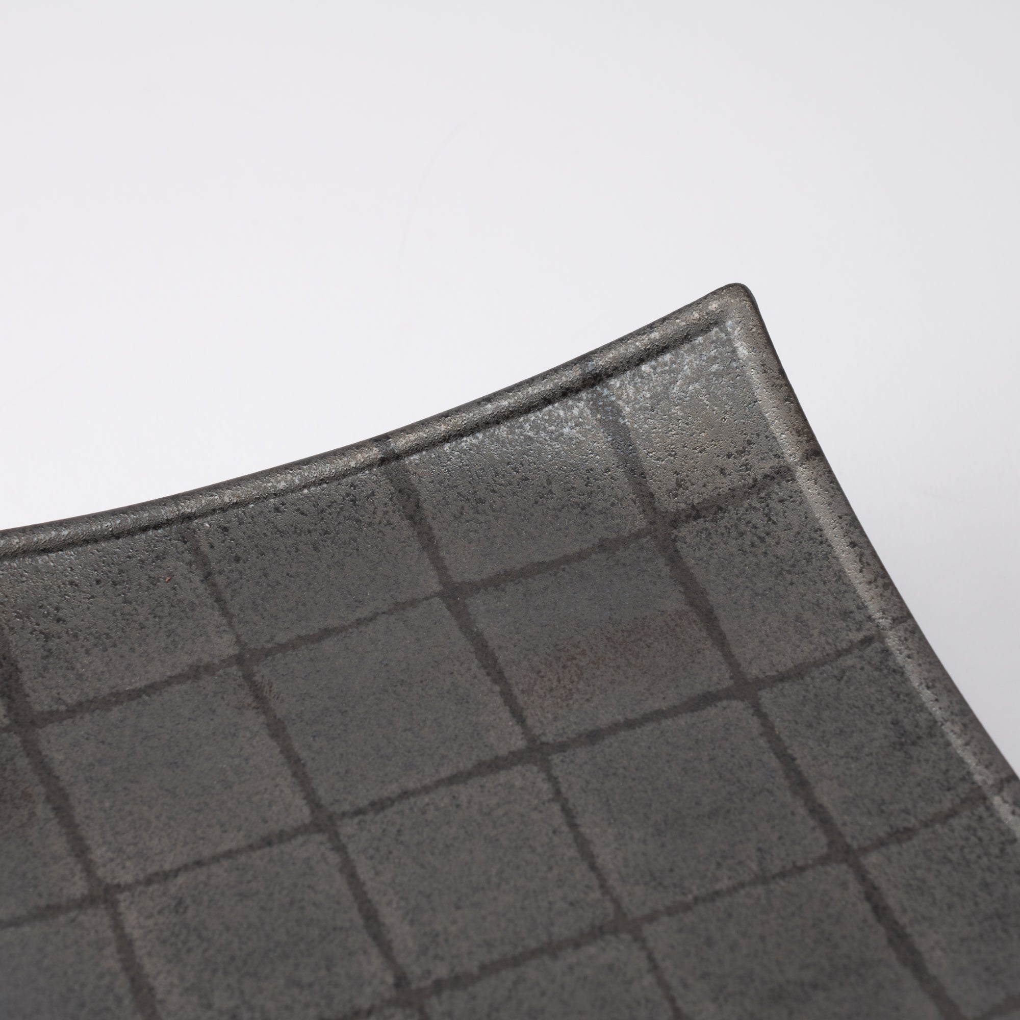 Hibino Carbonized Ginsai Checkered Mino Ware Plate - MUSUBI KILN - Quality Japanese Tableware and Gift