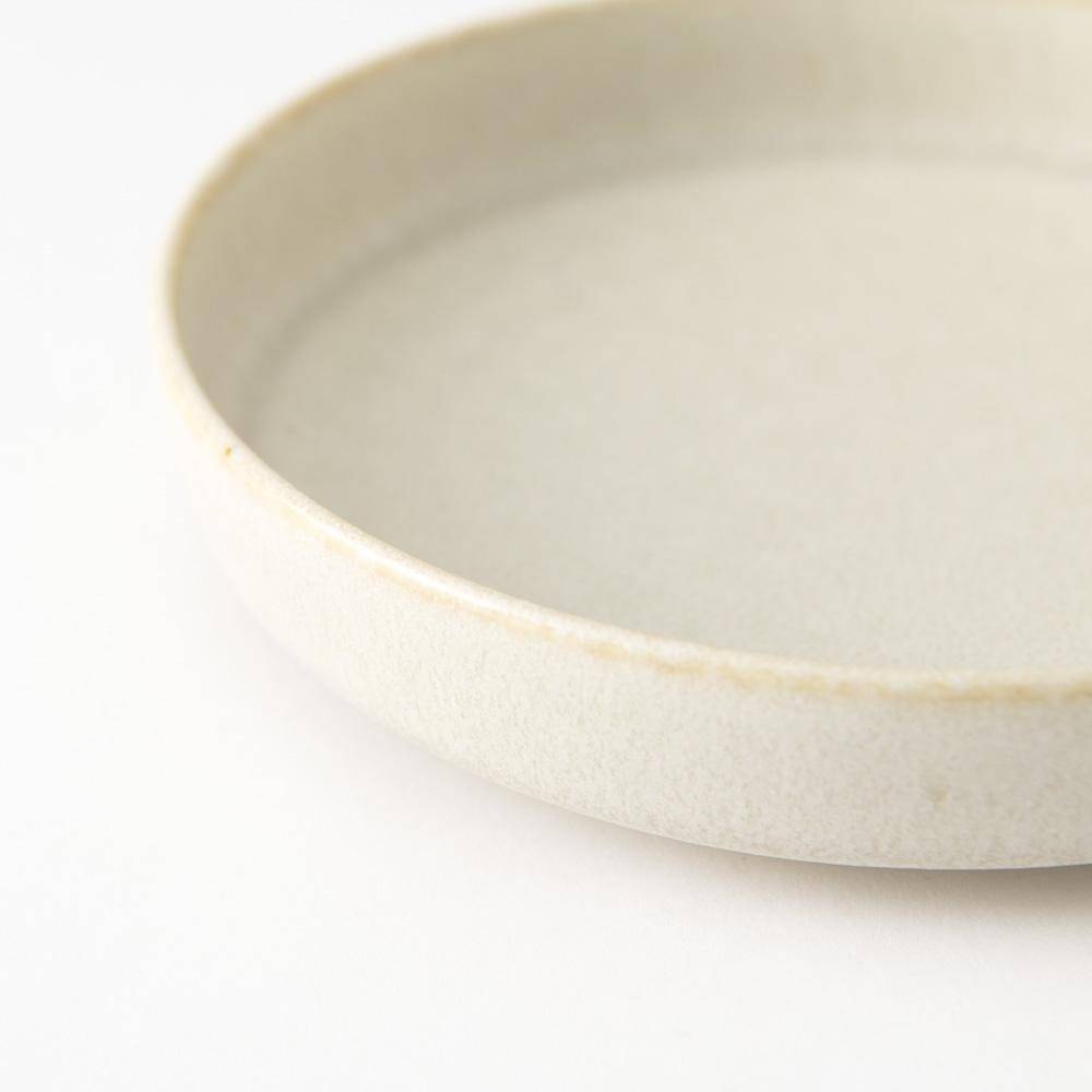 Hibino Gustav Ivory White Mino Ware Round Plate - MUSUBI KILN - Quality Japanese Tableware and Gift