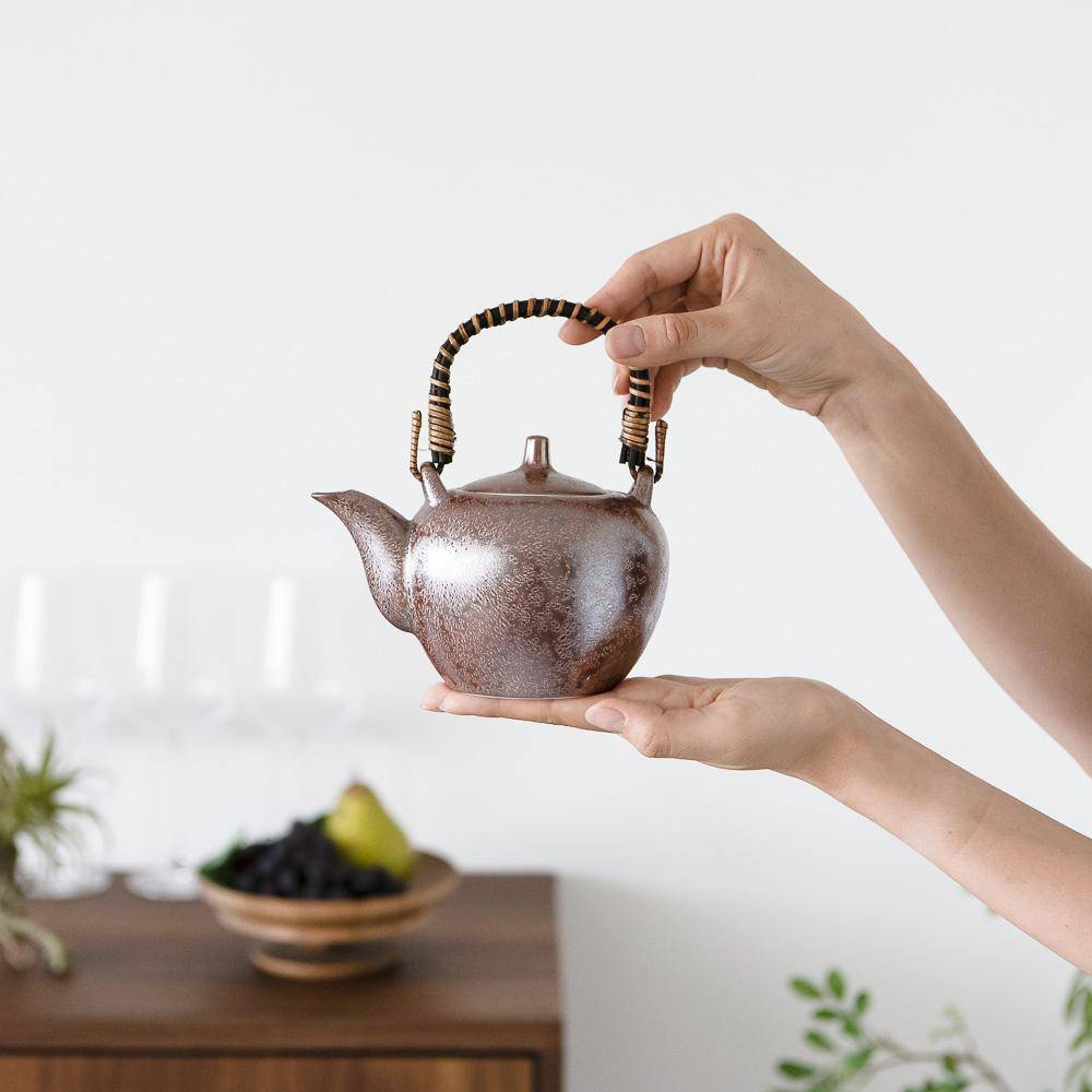 Hibino Red Brown Earthenware Mino Ware Japanese Teapot 13.5oz(400ml) - MUSUBI KILN - Quality Japanese Tableware and Gift