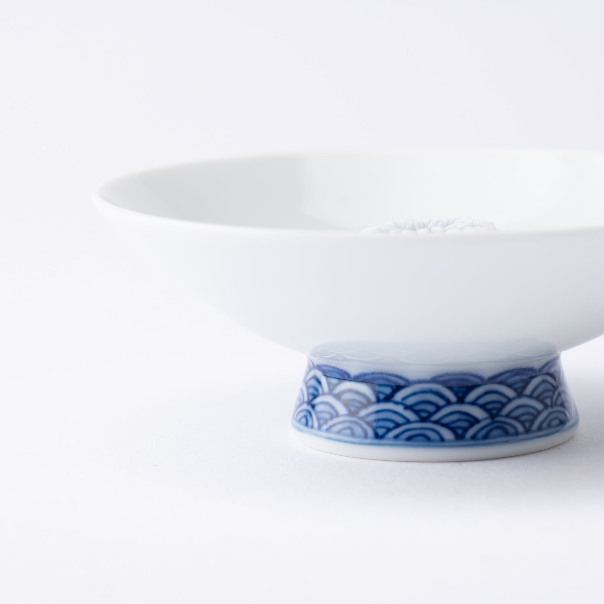 Hirado Chrysanthemum Mikawachi Ware Sakazuki Flat Sake Cup - MUSUBI KILN - Quality Japanese Tableware and Gift