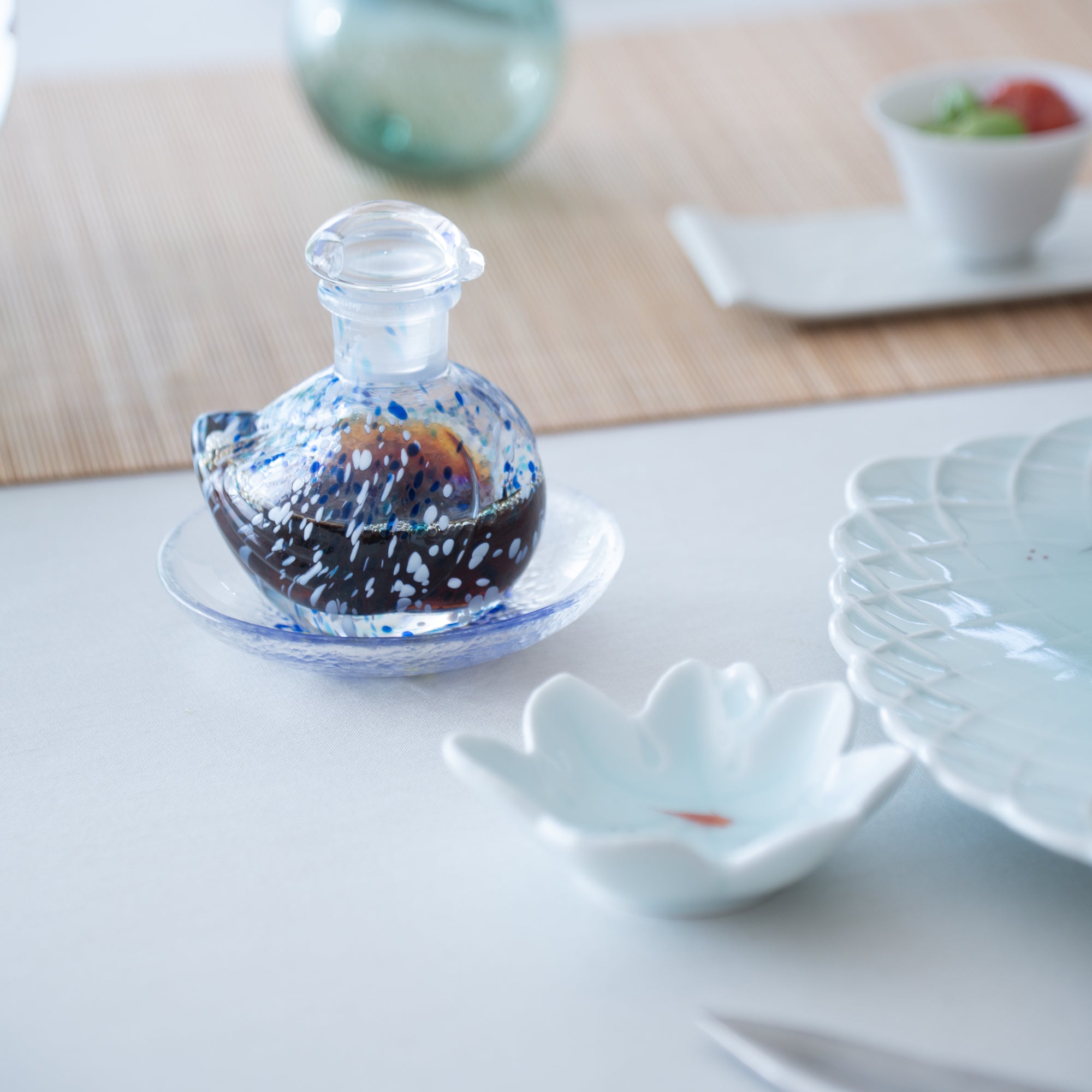 Hirota Blue Bird Edo Glass Soy Sauce Dispenser - MUSUBI KILN - Quality Japanese Tableware and Gift