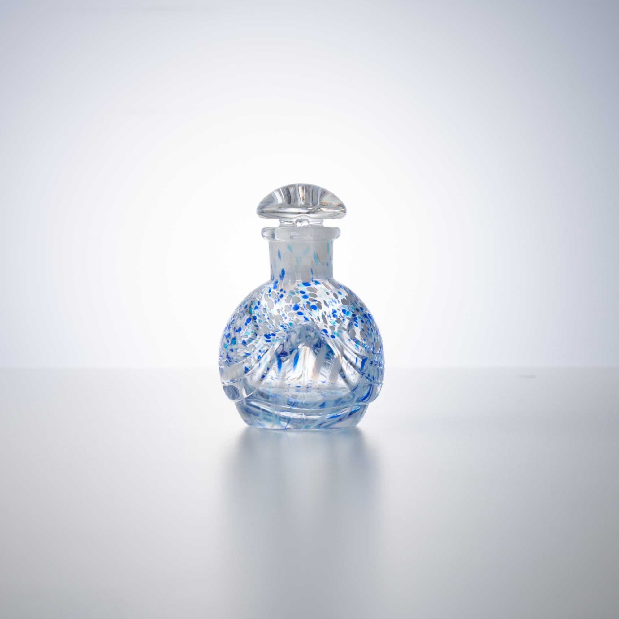 Hirota Blue Bird Edo Glass Soy Sauce Dispenser - MUSUBI KILN - Quality Japanese Tableware and Gift