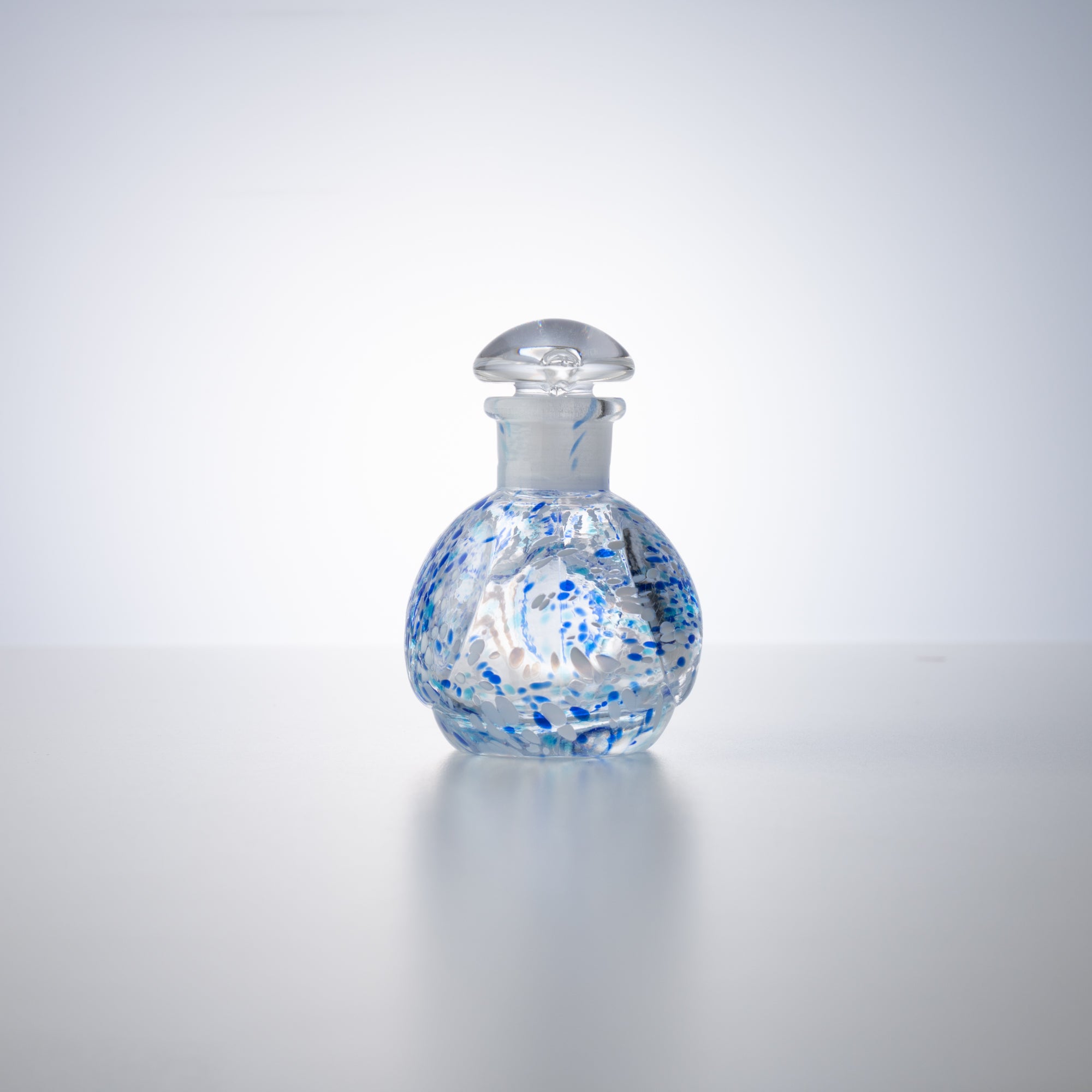 Hirota Blue Bird Edo Glass Soy Sauce Dispenser - MUSUBI KILN - Quality Japanese Tableware and Gift