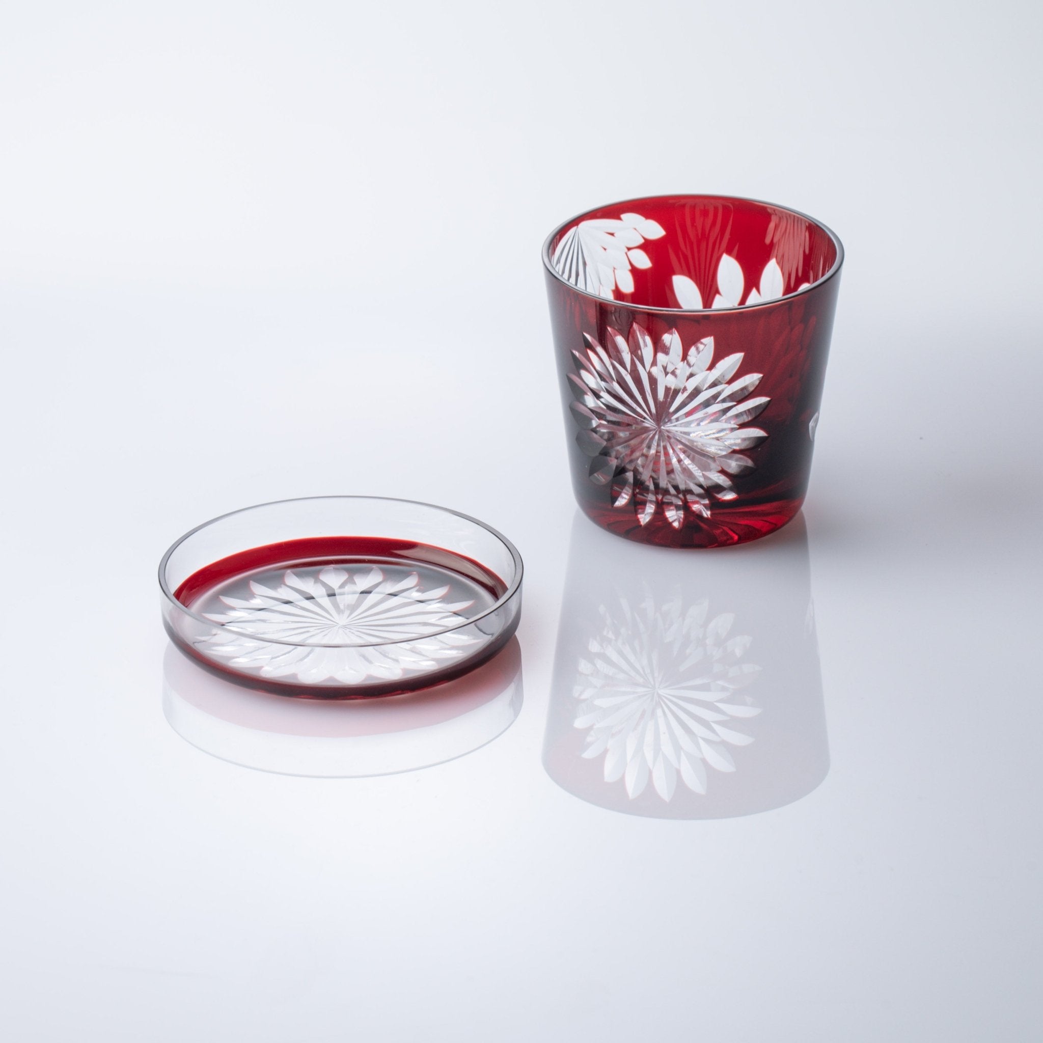 Hirota Chrysanthemum Edo Kiriko Glass Soba Choko Cup with Lid - MUSUBI KILN - Quality Japanese Tableware and Gift