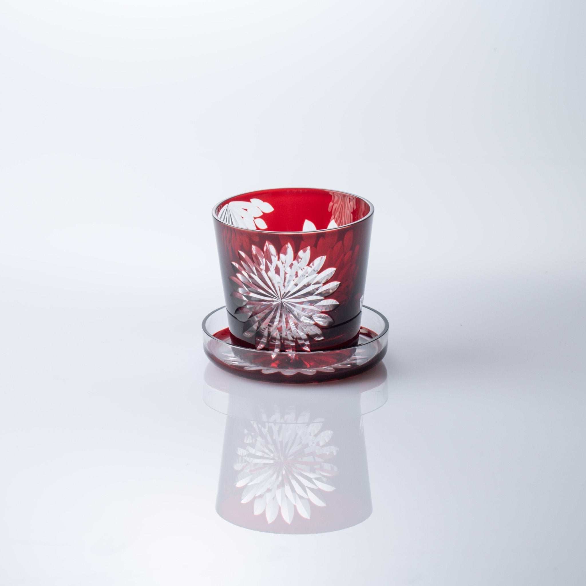 Hirota Chrysanthemum Edo Kiriko Glass Soba Choko Cup with Lid - MUSUBI KILN - Quality Japanese Tableware and Gift