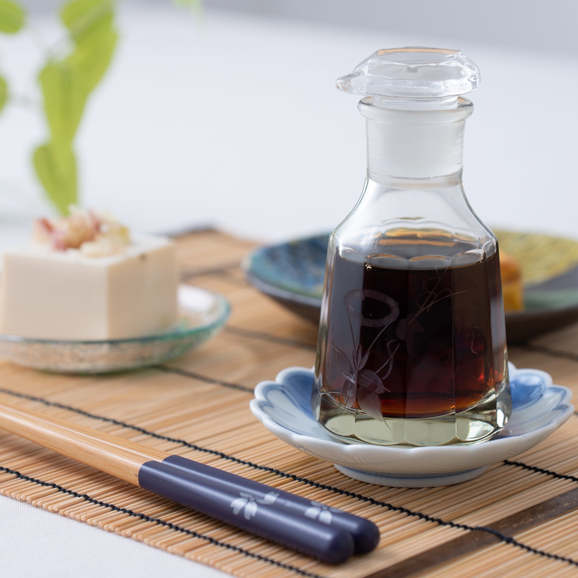 Hirota Summer Morning Glory Edo Kiriko Cut Glass Soy Sauce Dispenser - MUSUBI KILN - Quality Japanese Tableware and Gift