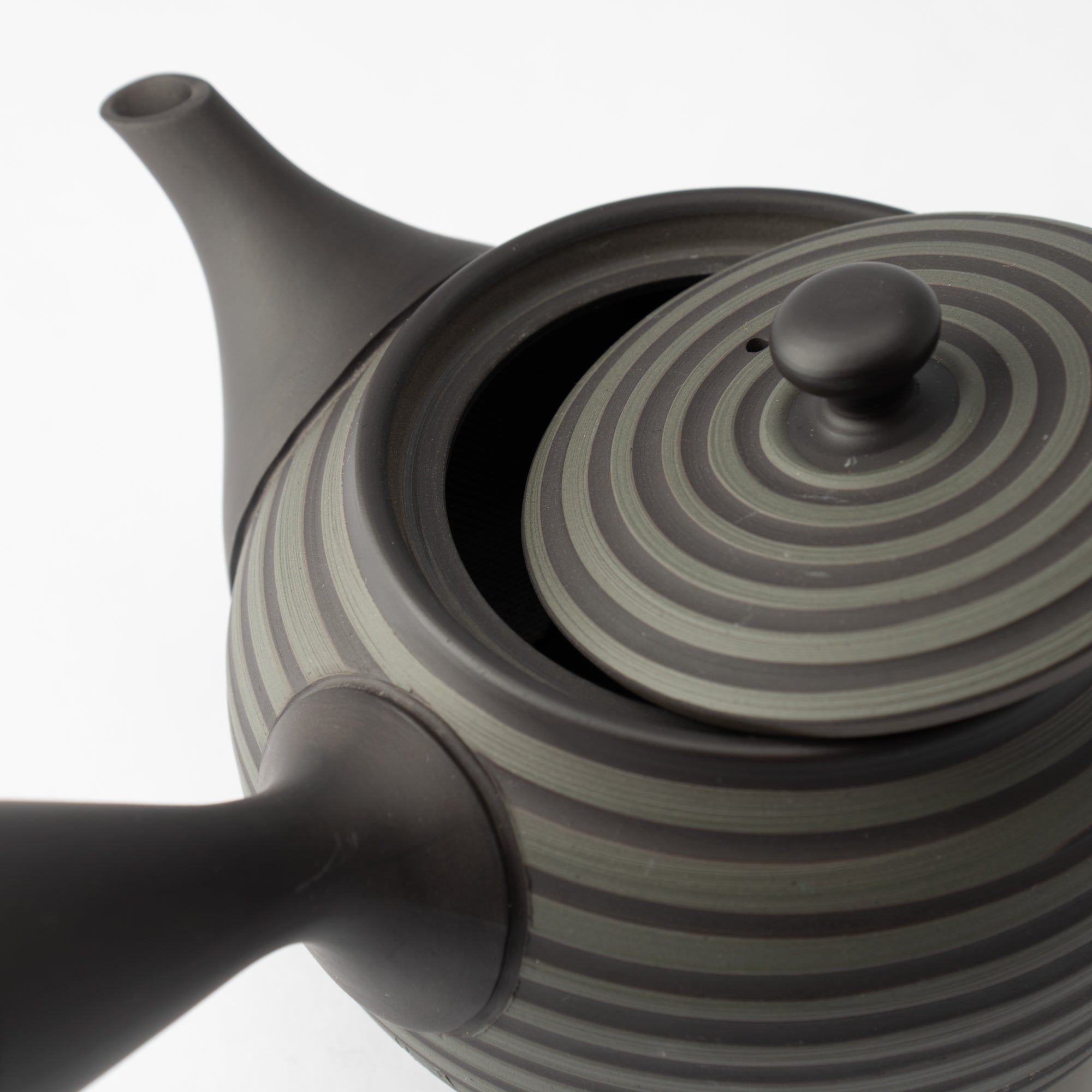 Horyu Black Tokoname Japanese Teapot 12.2oz(360ml) - Sawayaka - MUSUBI KILN - Quality Japanese Tableware and Gift