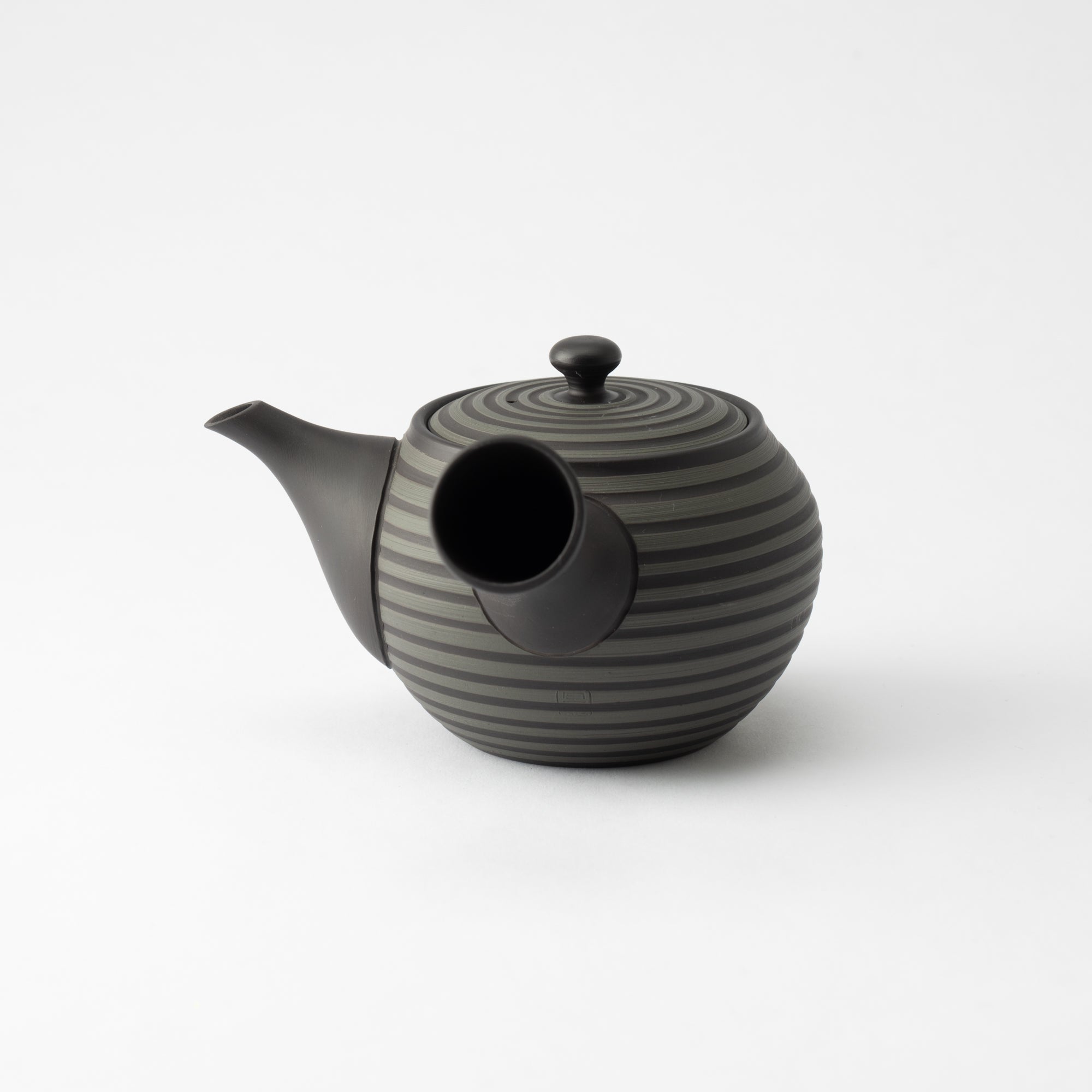 Horyu Black Tokoname Japanese Teapot 12.2oz(360ml) - Sawayaka - MUSUBI KILN - Quality Japanese Tableware and Gift