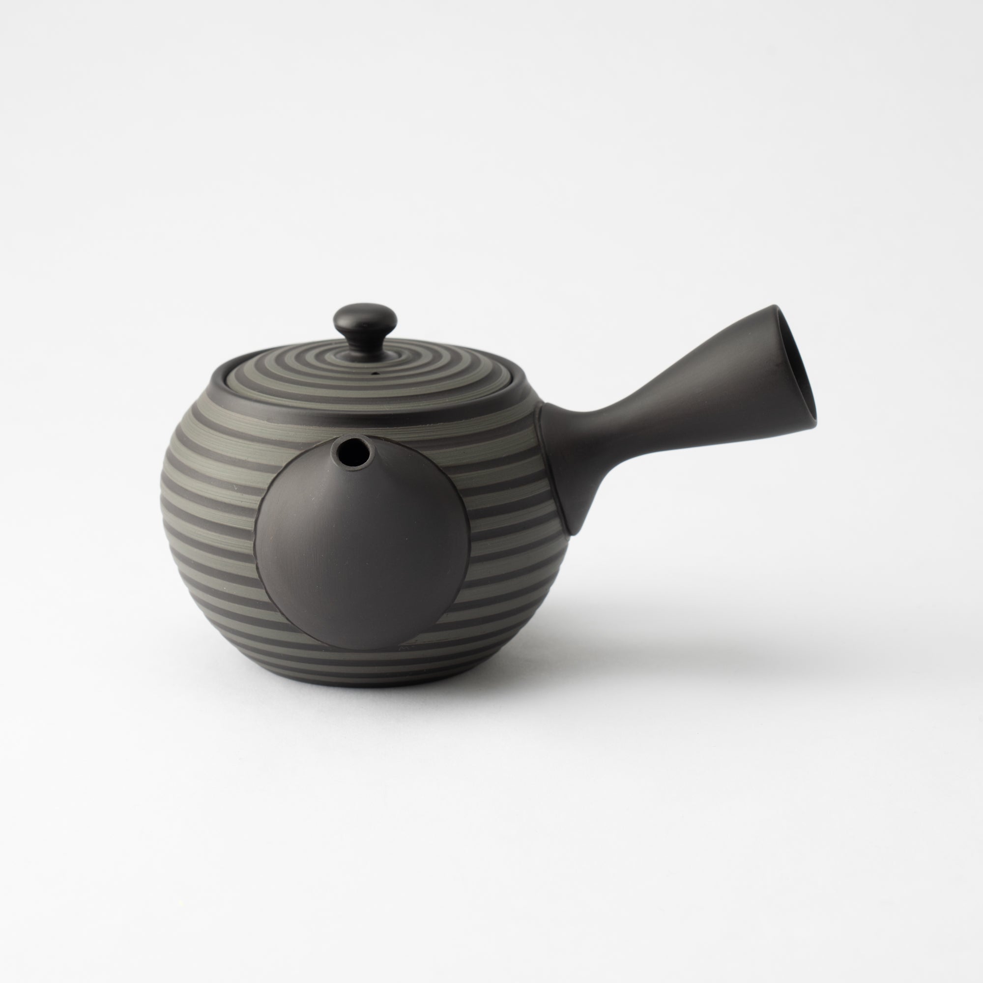 Horyu Black Tokoname Japanese Teapot 12.2oz(360ml) - Sawayaka - MUSUBI KILN - Quality Japanese Tableware and Gift