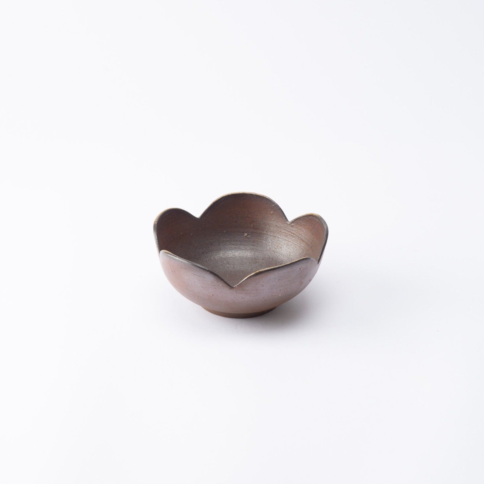 Hozan Kiln Bizen Ware Flower Shaped Kobachi Bowl - MUSUBI KILN - Quality Japanese Tableware and Gift