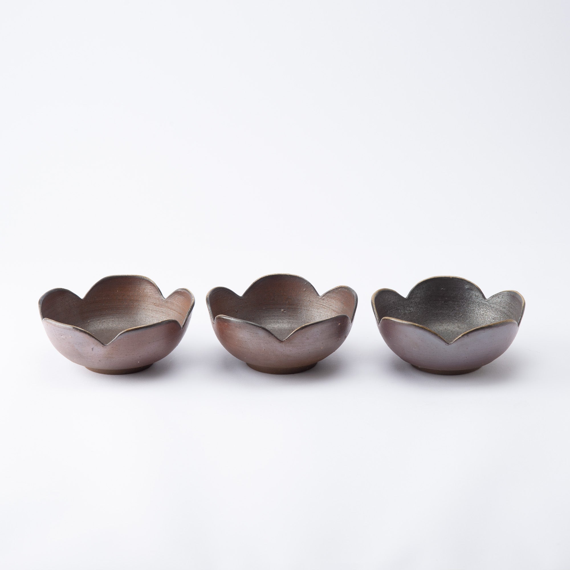 Hozan Kiln Bizen Ware Flower Shaped Kobachi Bowl - MUSUBI KILN - Quality Japanese Tableware and Gift