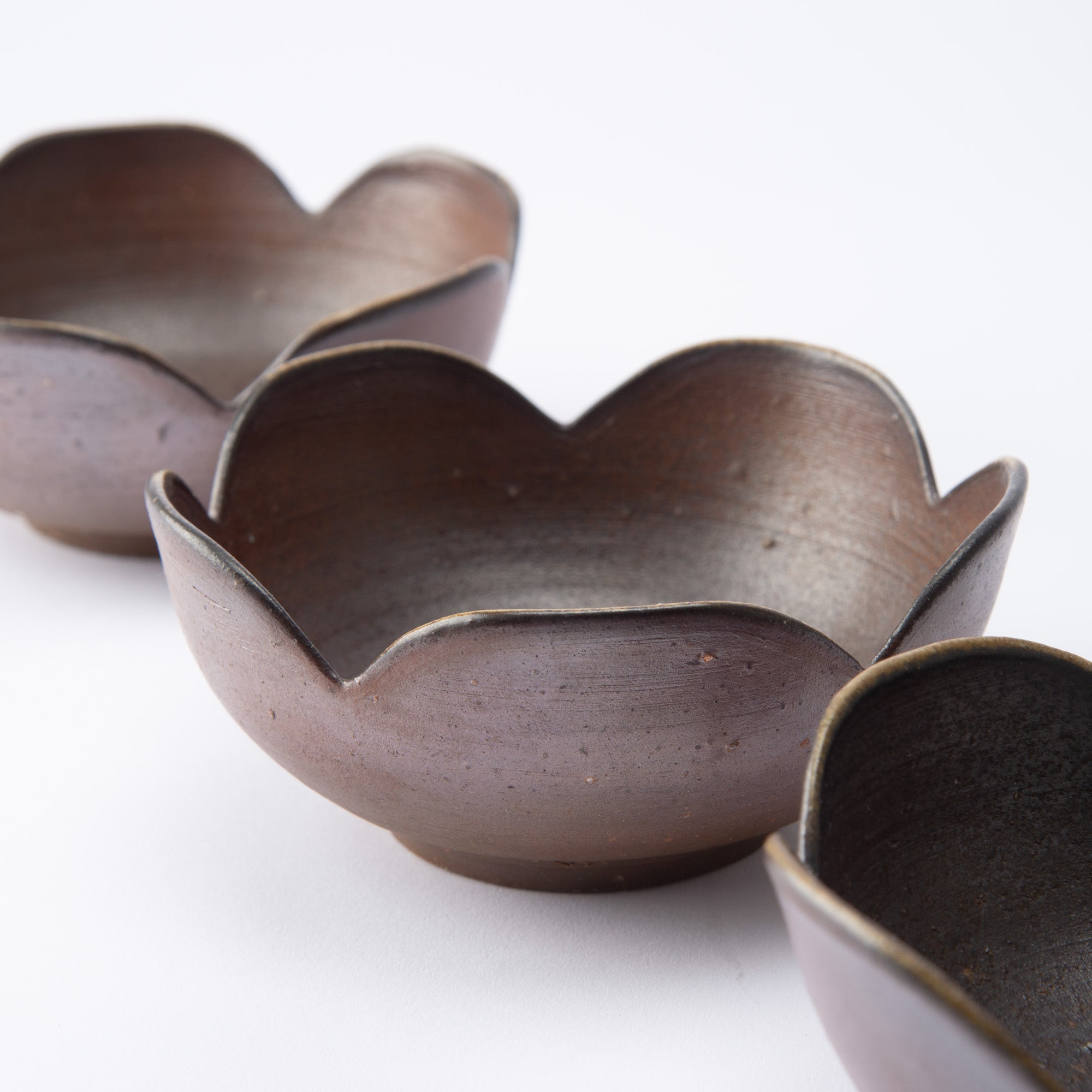 Hozan Kiln Bizen Ware Flower Shaped Kobachi Bowl - MUSUBI KILN - Quality Japanese Tableware and Gift