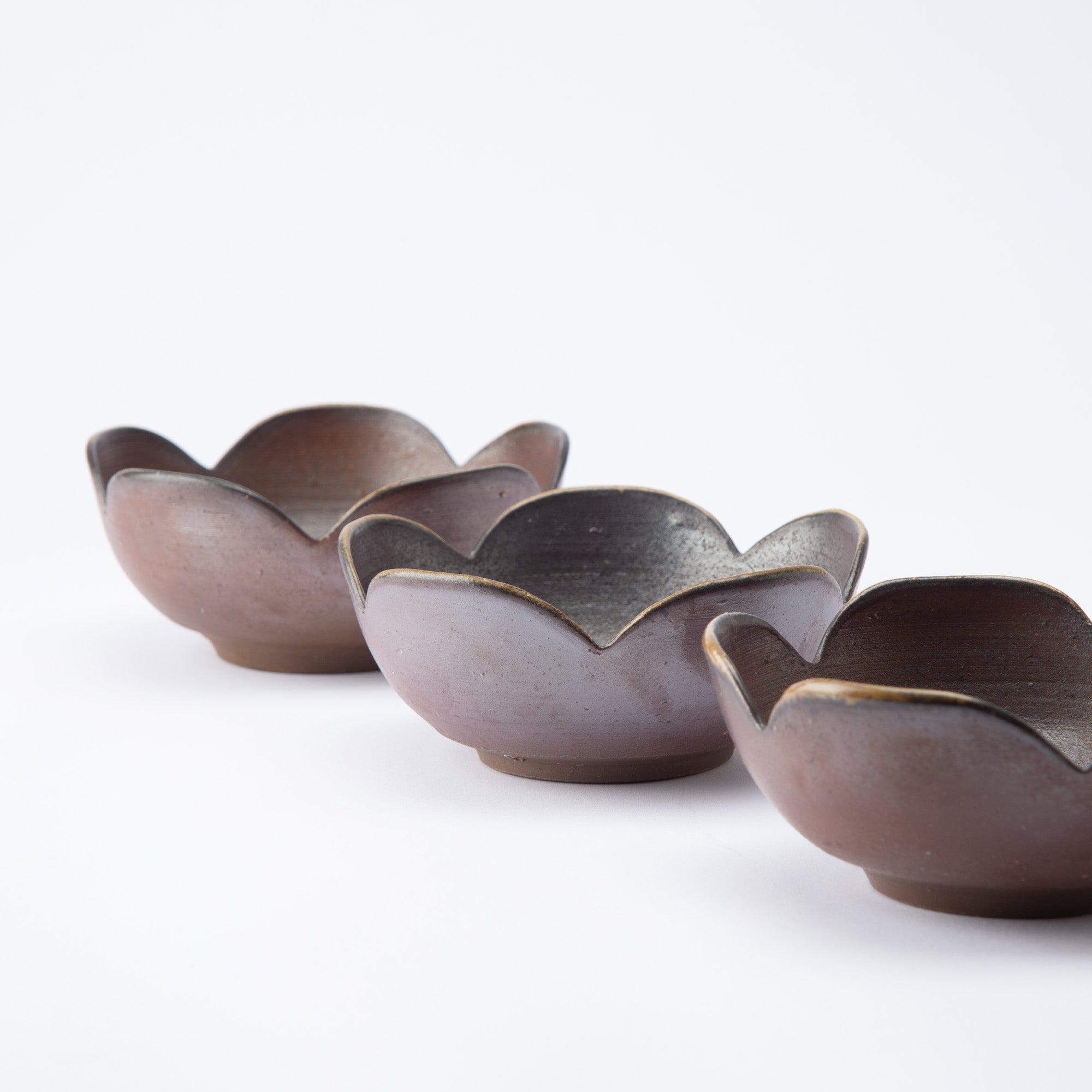 Hozan Kiln Bizen Ware Flower Shaped Kobachi Bowl - MUSUBI KILN - Quality Japanese Tableware and Gift