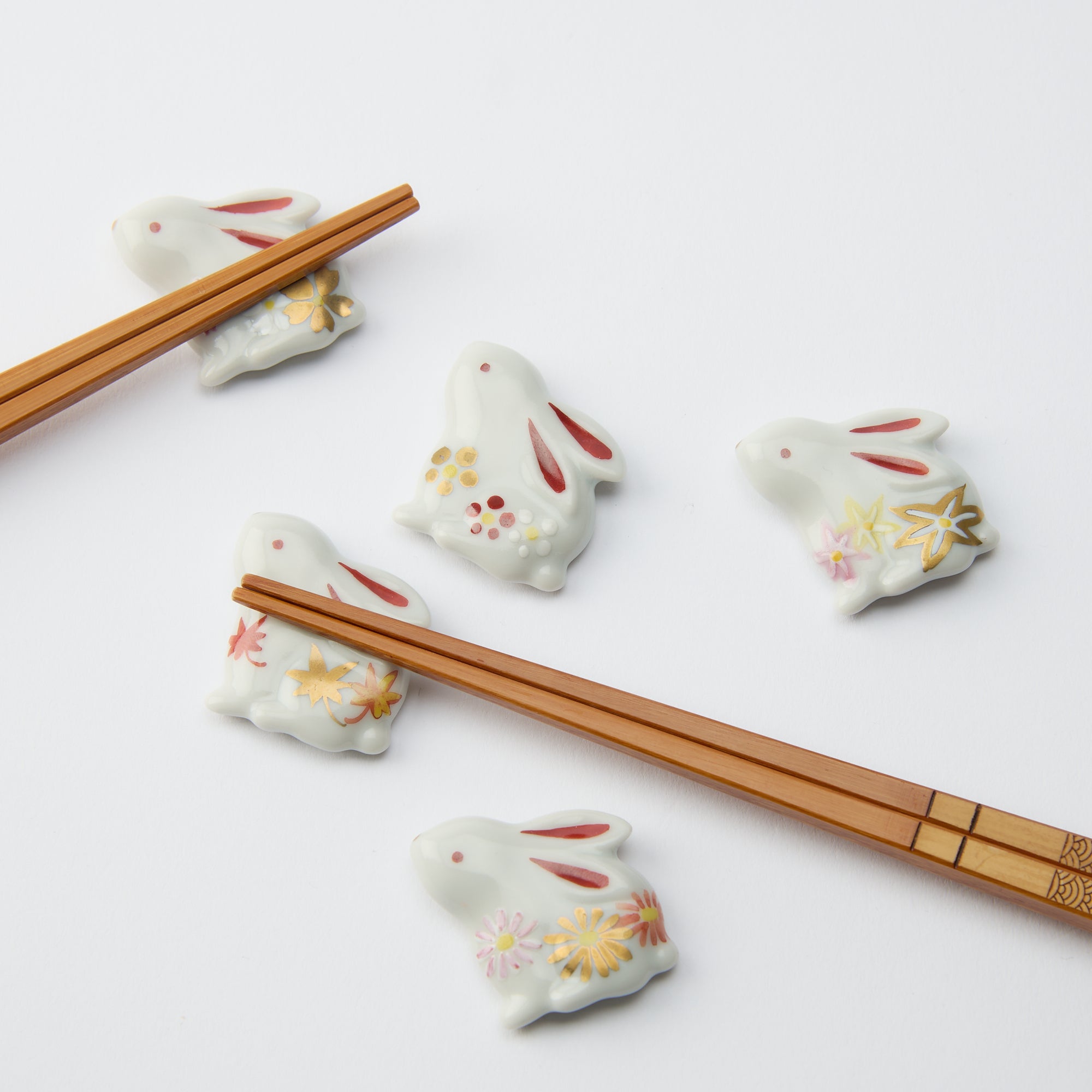 Hozan Kiln Flower Kinsai Rabbit Kyo Ware Chopstick Rest Set - MUSUBI KILN - Quality Japanese Tableware and Gift