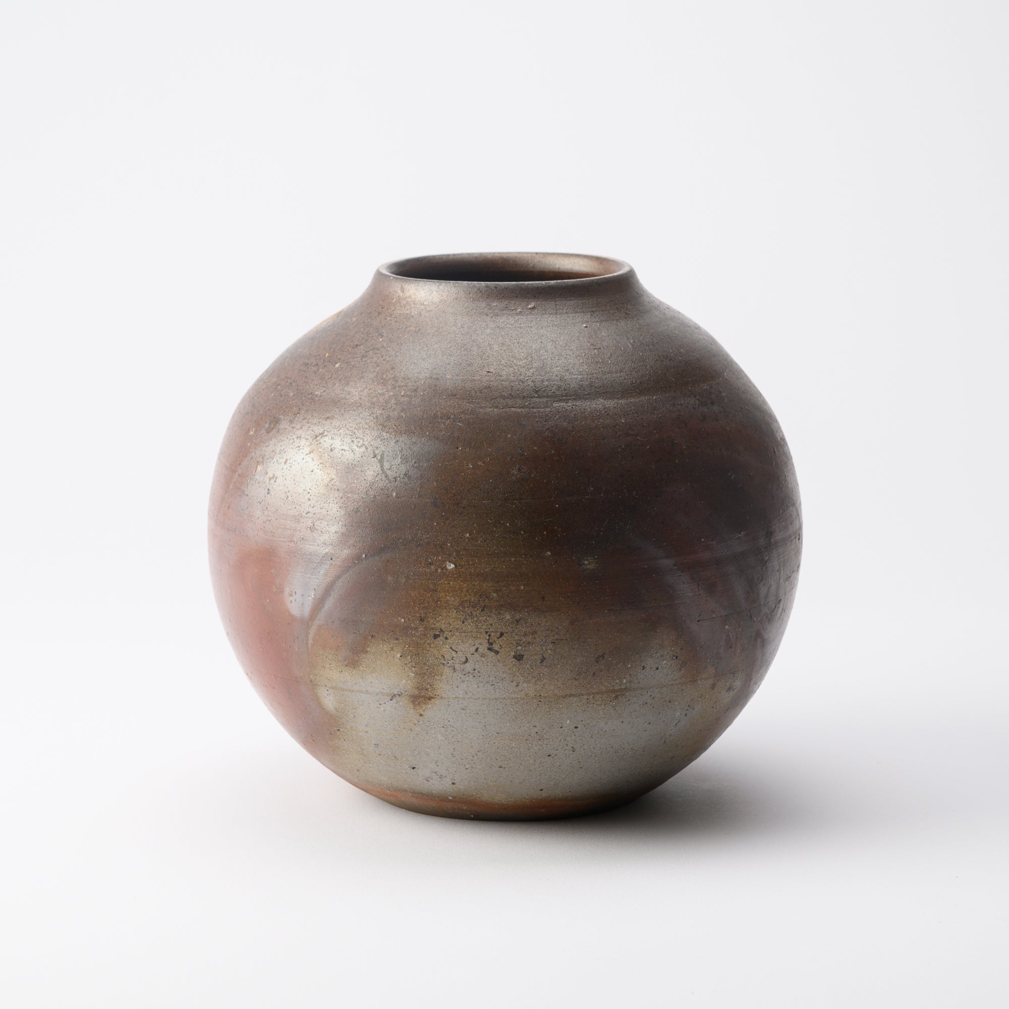 Hozan Kiln Goma Bizen Ware Round Flower Vase - MUSUBI KILN - Quality Japanese Tableware and Gift