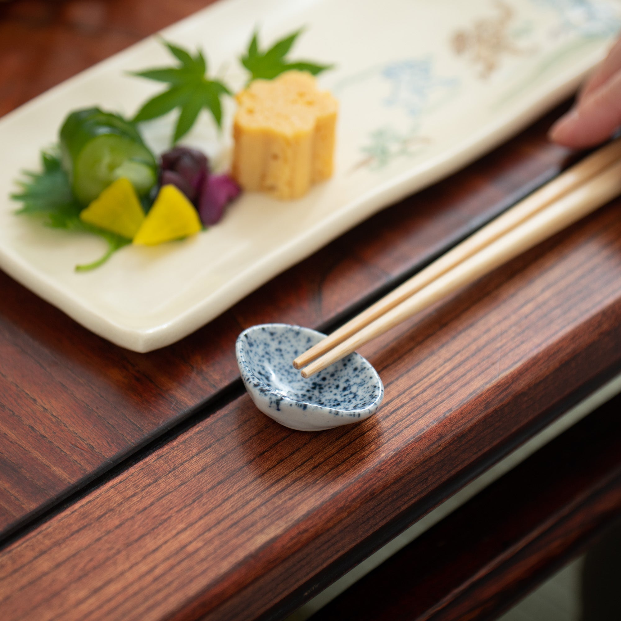 Hozan Kiln Ink - Sprayed Shell Kyo Ware Chopstick Rest Set - MUSUBI KILN - Quality Japanese Tableware and Gift