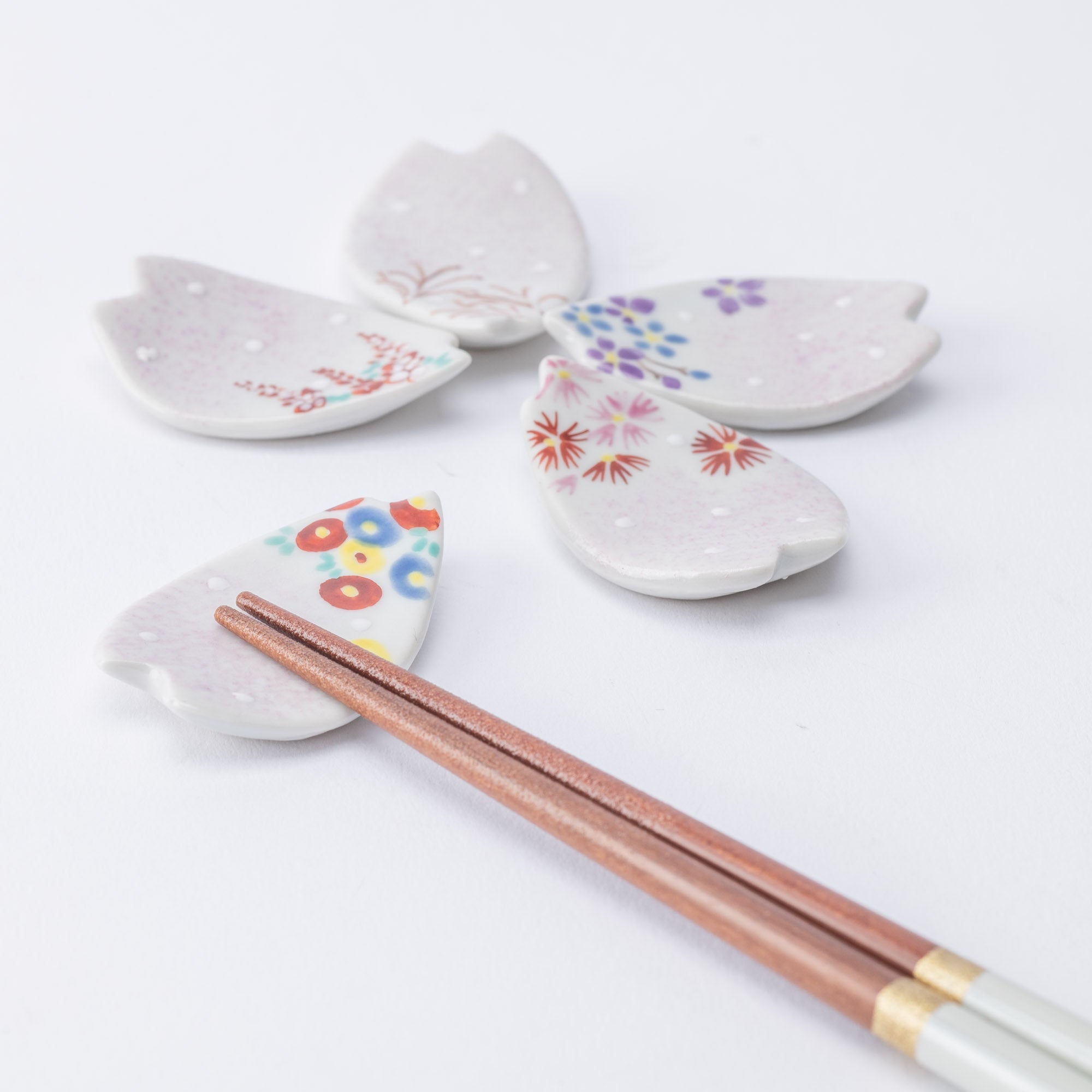 Hozan Kiln Sakura Petal Kyo Ware Chopstick Rest Set - MUSUBI KILN - Quality Japanese Tableware and Gift