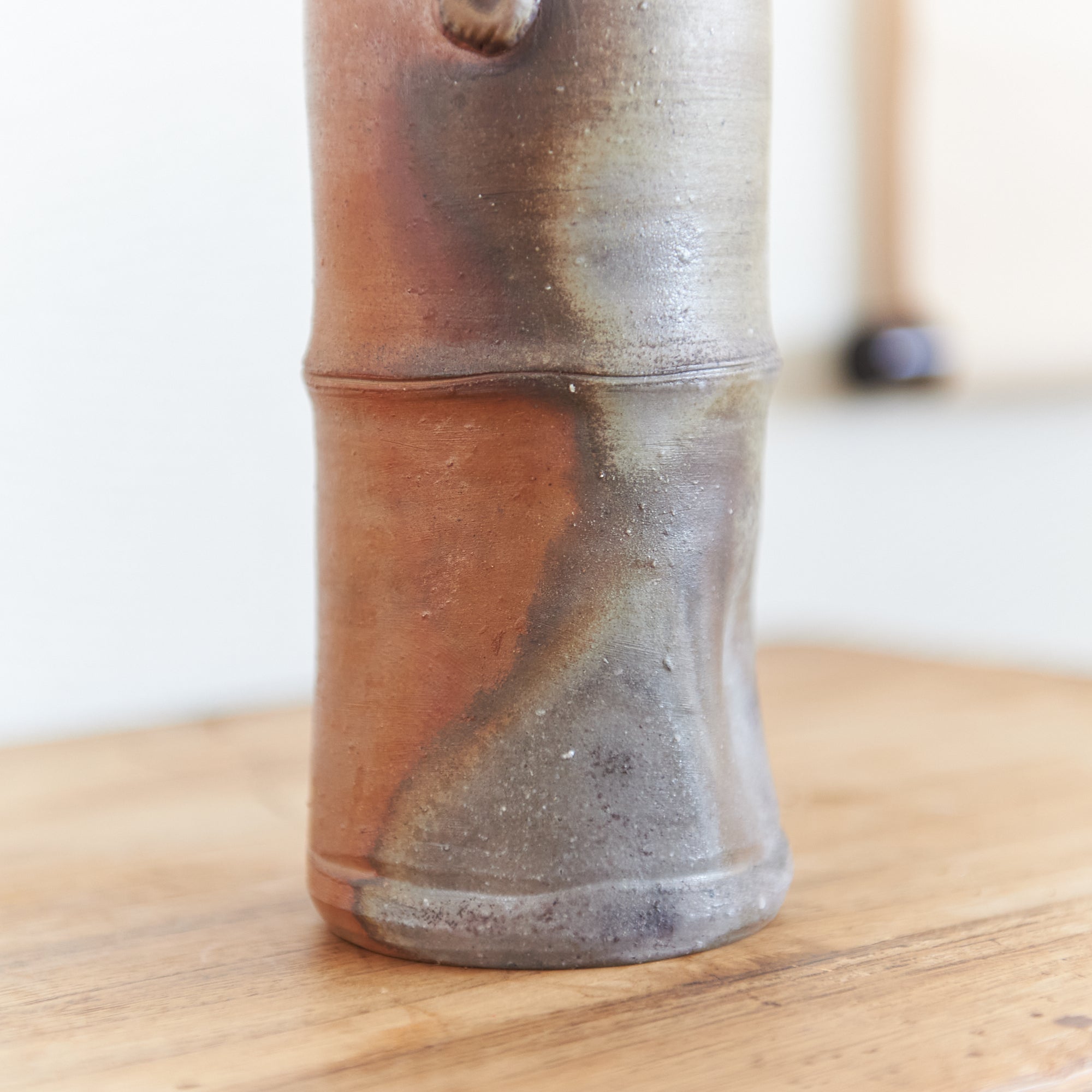 Hozan Kiln Sangiri Bizen Ware Vase With Handle - MUSUBI KILN - Quality Japanese Tableware and Gift