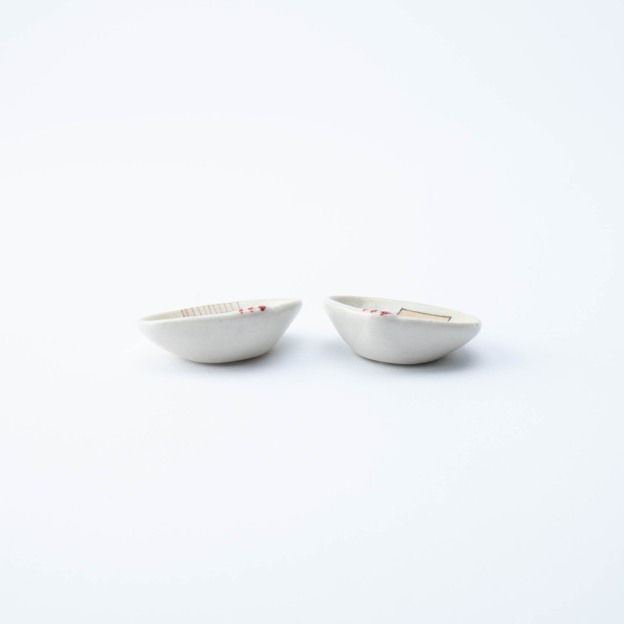 Hozan Kiln Shell - Shaped Kadomatsu and Kagami Mochi Kyo Ware Chopstick Rest Set - MUSUBI KILN - Quality Japanese Tableware and Gift