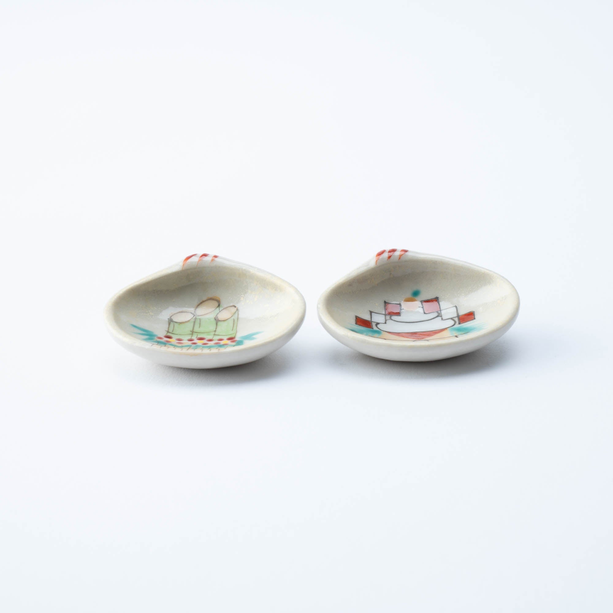 Hozan Kiln Shell - Shaped Kadomatsu and Kagami Mochi Kyo Ware Chopstick Rest Set - MUSUBI KILN - Quality Japanese Tableware and Gift