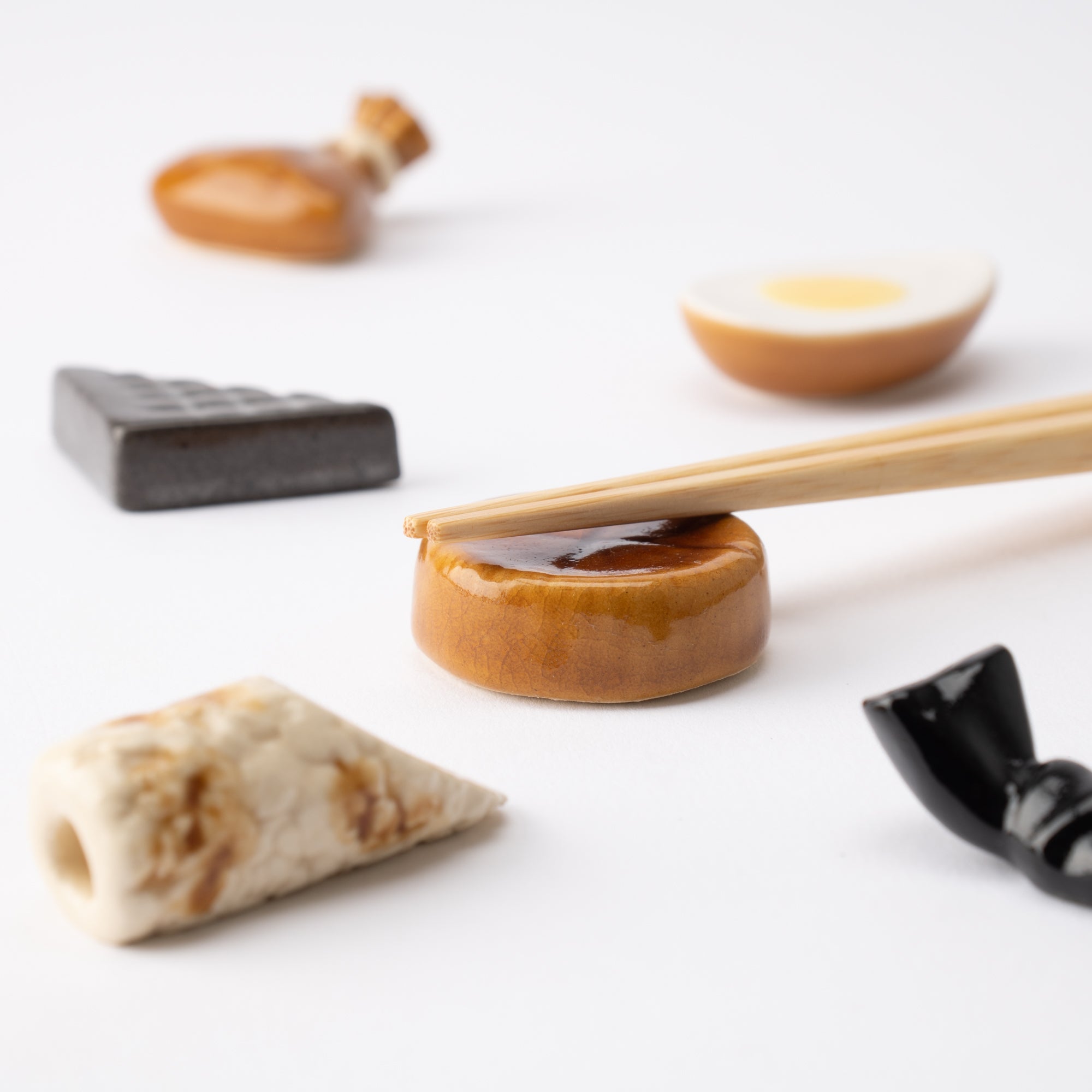 Ihoshiro Kiln Oden Series Mino Ware Chopstick Rest - MUSUBI KILN - Quality Japanese Tableware and Gift