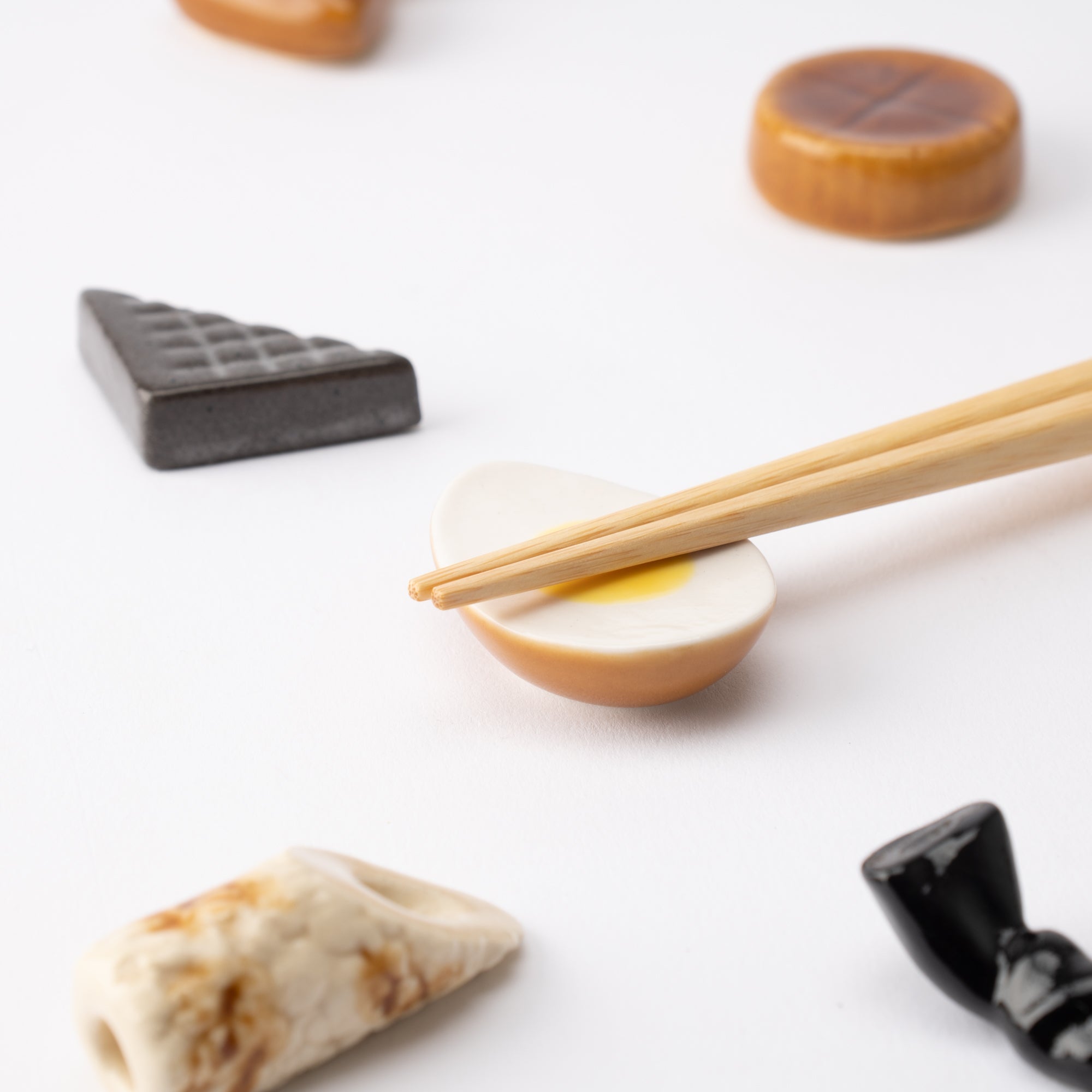 Ihoshiro Kiln Oden Series Mino Ware Chopstick Rest - MUSUBI KILN - Quality Japanese Tableware and Gift