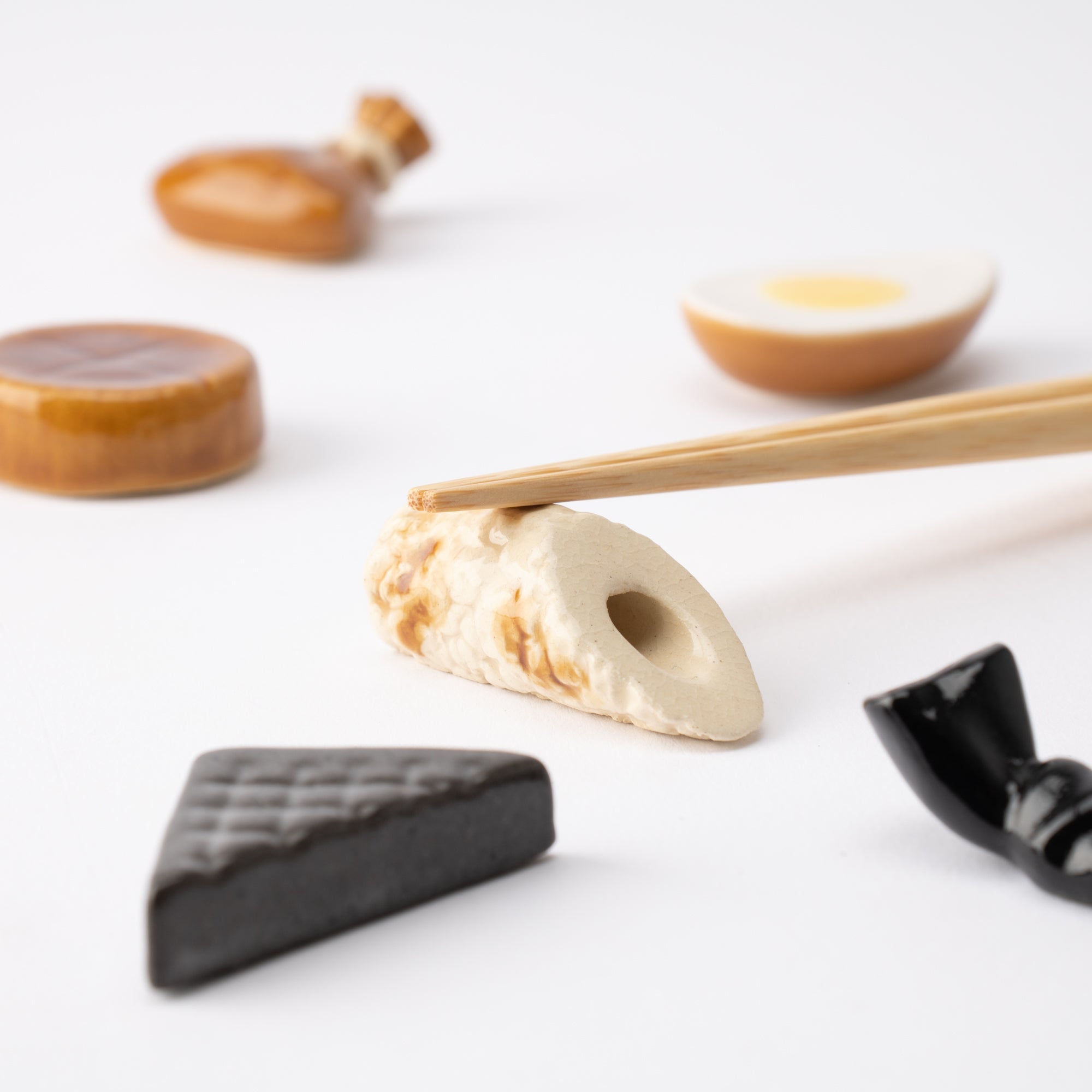 Ihoshiro Kiln Oden Series Mino Ware Chopstick Rest - MUSUBI KILN - Quality Japanese Tableware and Gift