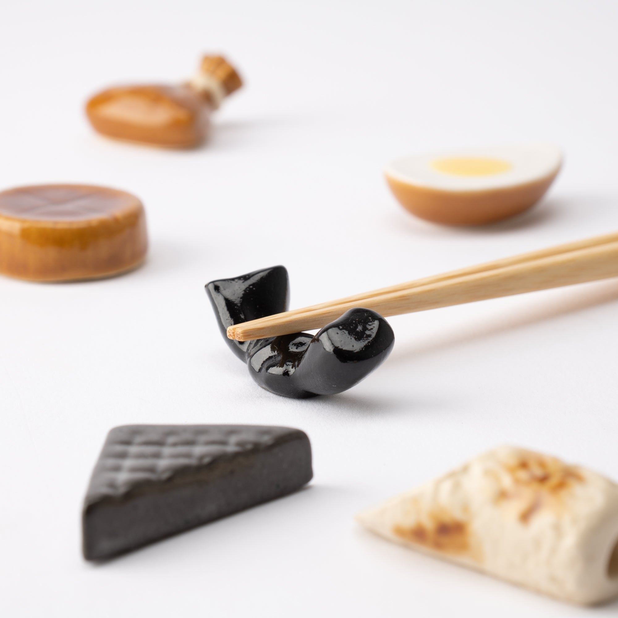 Ihoshiro Kiln Oden Series Mino Ware Chopstick Rest - MUSUBI KILN - Quality Japanese Tableware and Gift