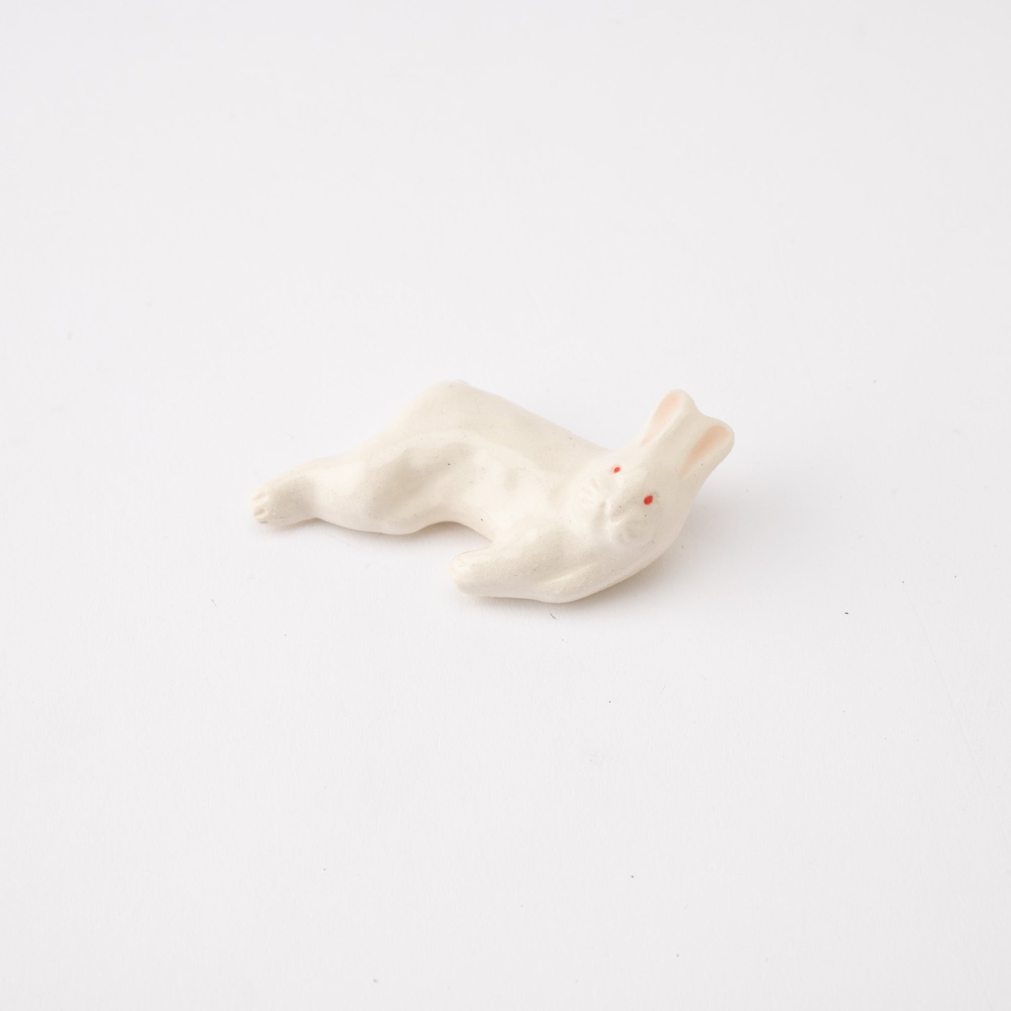 Ihoshiro Kiln White Rabbit Mino Ware Chopstick Rest - MUSUBI KILN - Quality Japanese Tableware and Gift