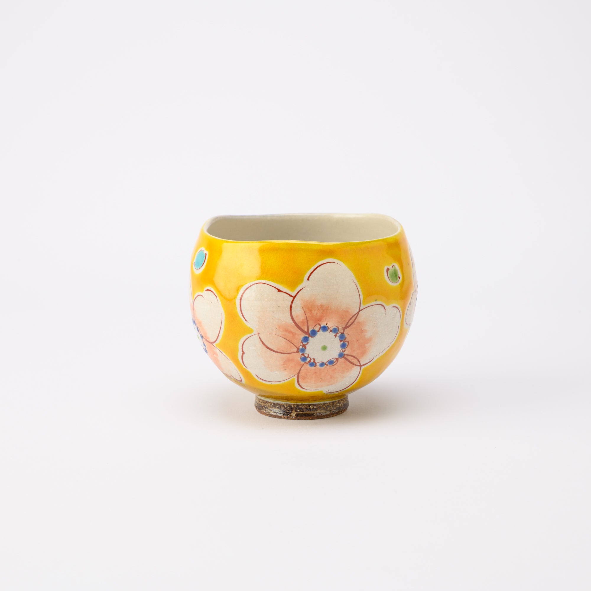 Kokuzou Kiln Sakura Floral Prints Kutani Yunomi Japanese Teacup - MUSUBI KILN - Quality Japanese Tableware and Gift