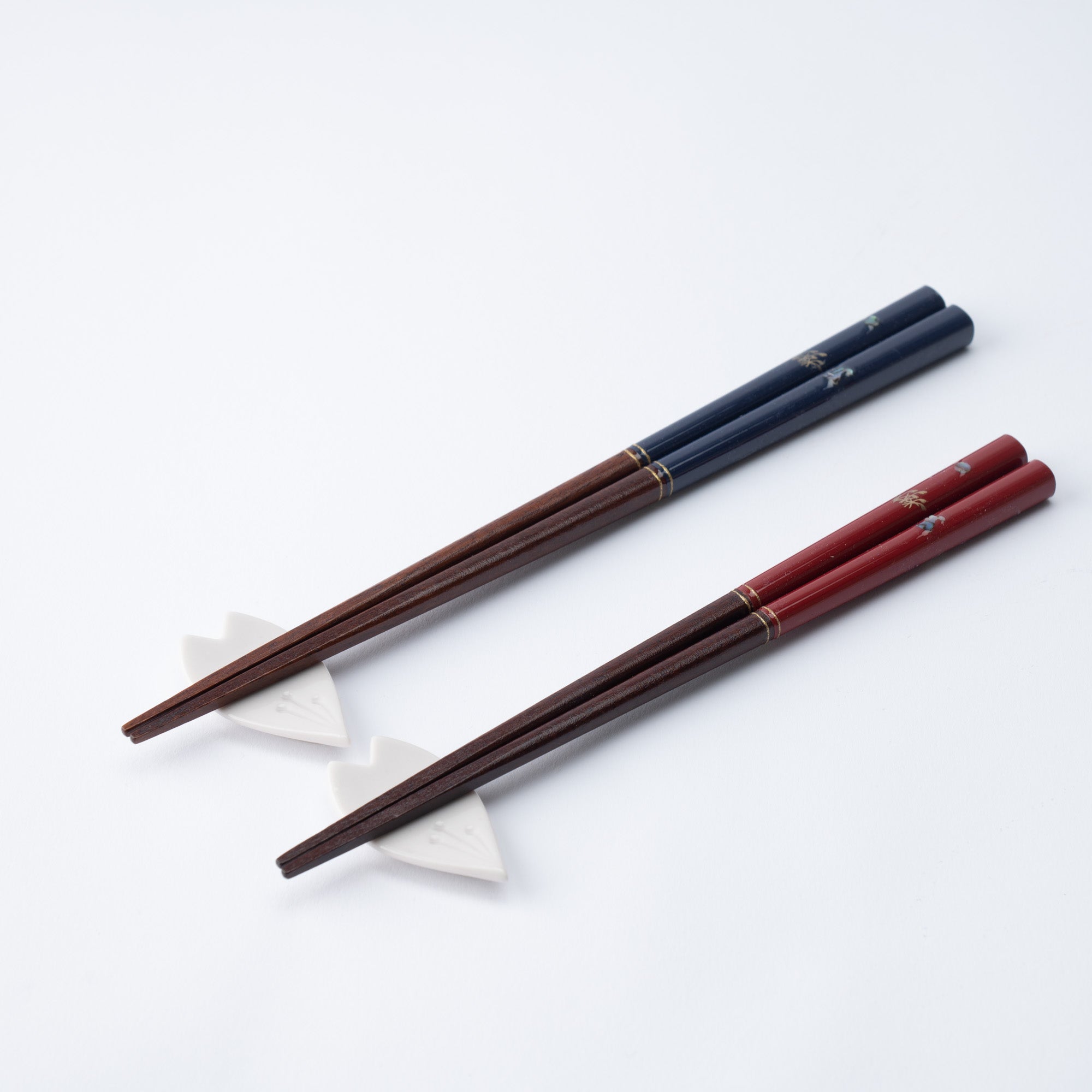 Issou Full Moon and Rabbit Wakasa Lacquerware Set of Two Pairs of Chopsticks 23 cm (9 in) and 20.5 cm (8.2 in) - MUSUBI KILN - Quality Japanese Tableware and Gift