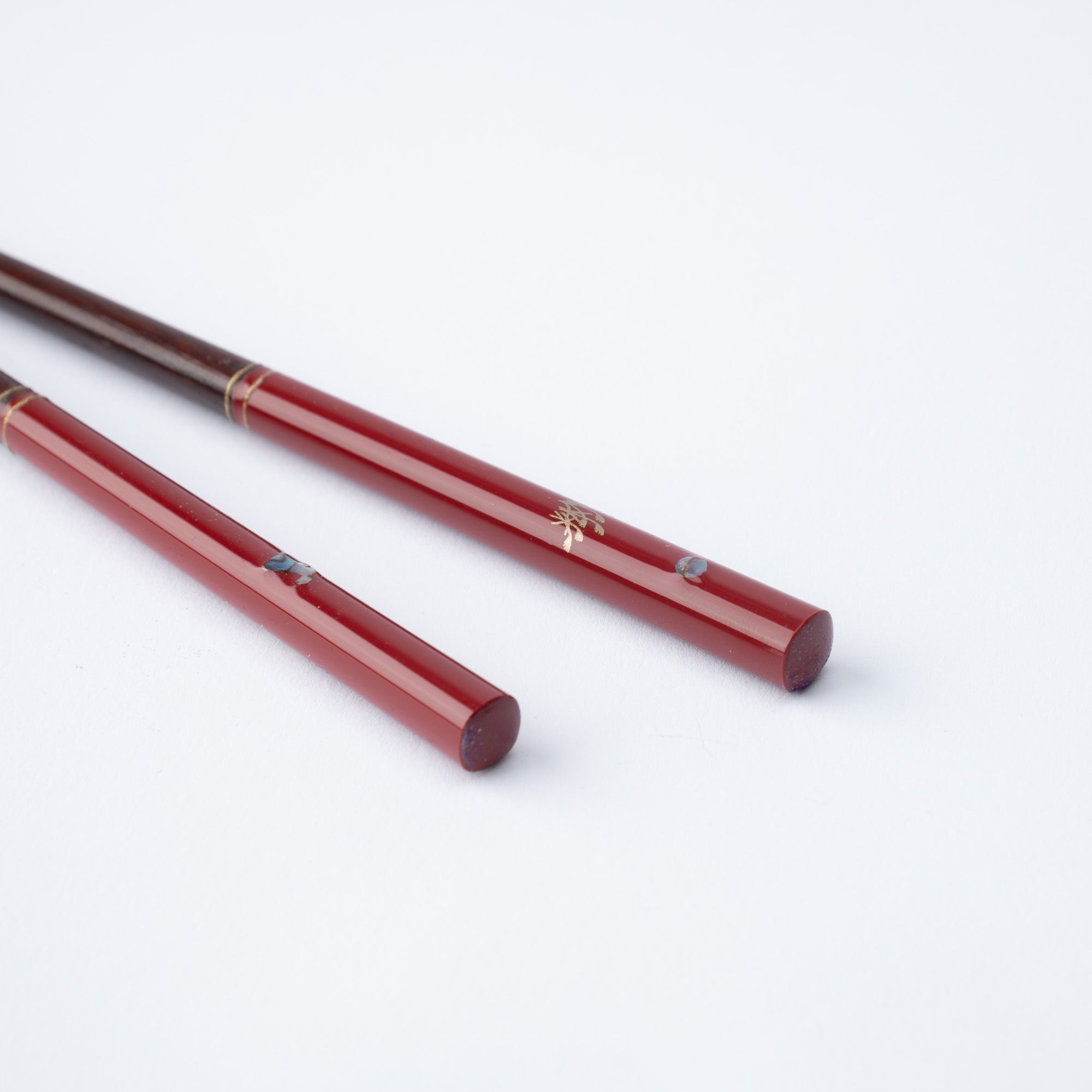 Issou Full Moon and Rabbit Wakasa Lacquerware Set of Two Pairs of Chopsticks 23 cm (9 in) and 20.5 cm (8.2 in) - MUSUBI KILN - Quality Japanese Tableware and Gift