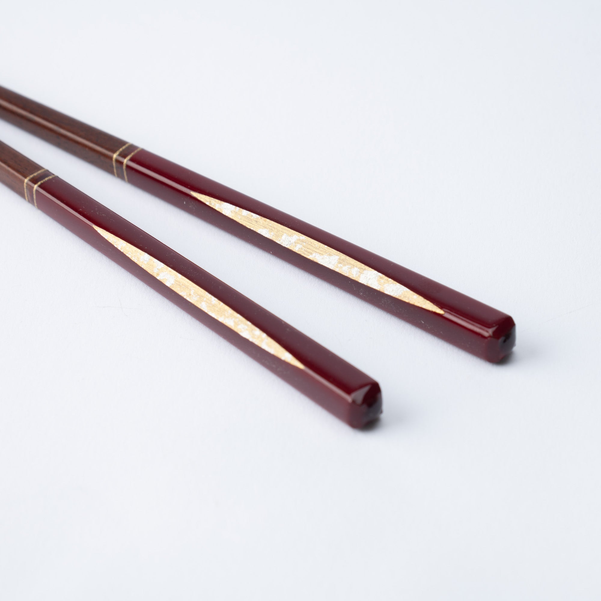 Issou Gold Droplets Wakasa Lacquerware Set of Two Pairs of Chopsticks 23 cm (9 in) and 21 cm (8.3 in) - MUSUBI KILN - Quality Japanese Tableware and Gift