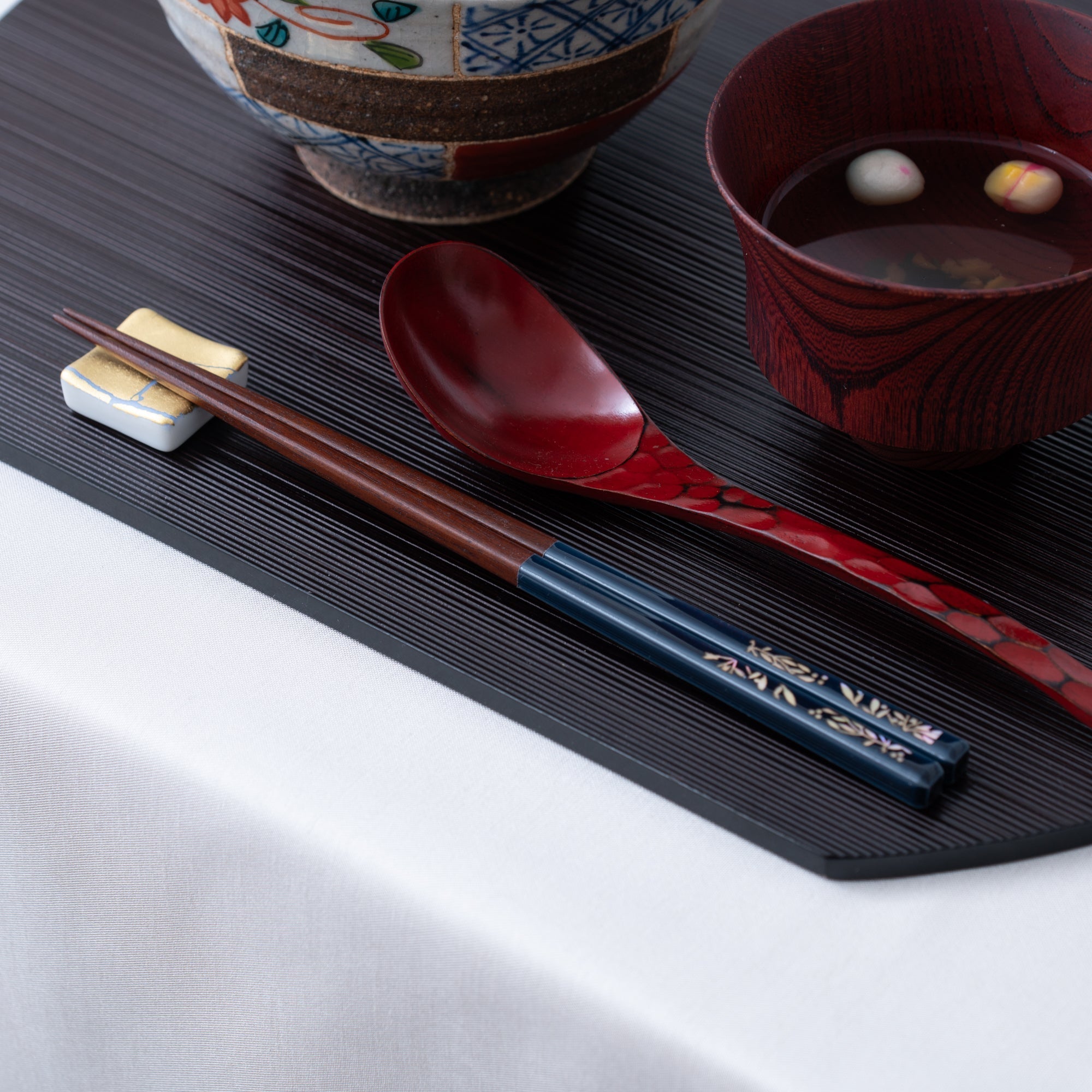 Issou Heavenly Bamboo Wakasa Lacquer Chopsticks 21 cm/8.2 in or 23 cm/9 in - MUSUBI KILN - Quality Japanese Tableware and Gift