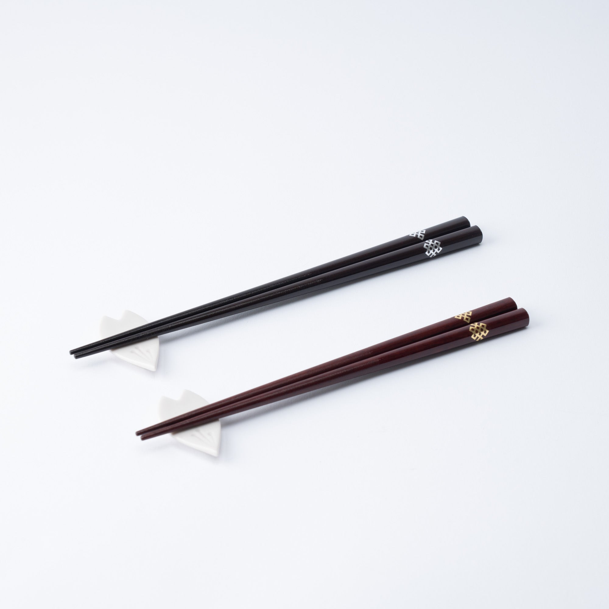 Issou Treasure Knot Wakasa Lacquerware Set of Two Pairs of Chopsticks 23 cm (9 in) and 21 cm (8.3 in) - MUSUBI KILN - Quality Japanese Tableware and Gift