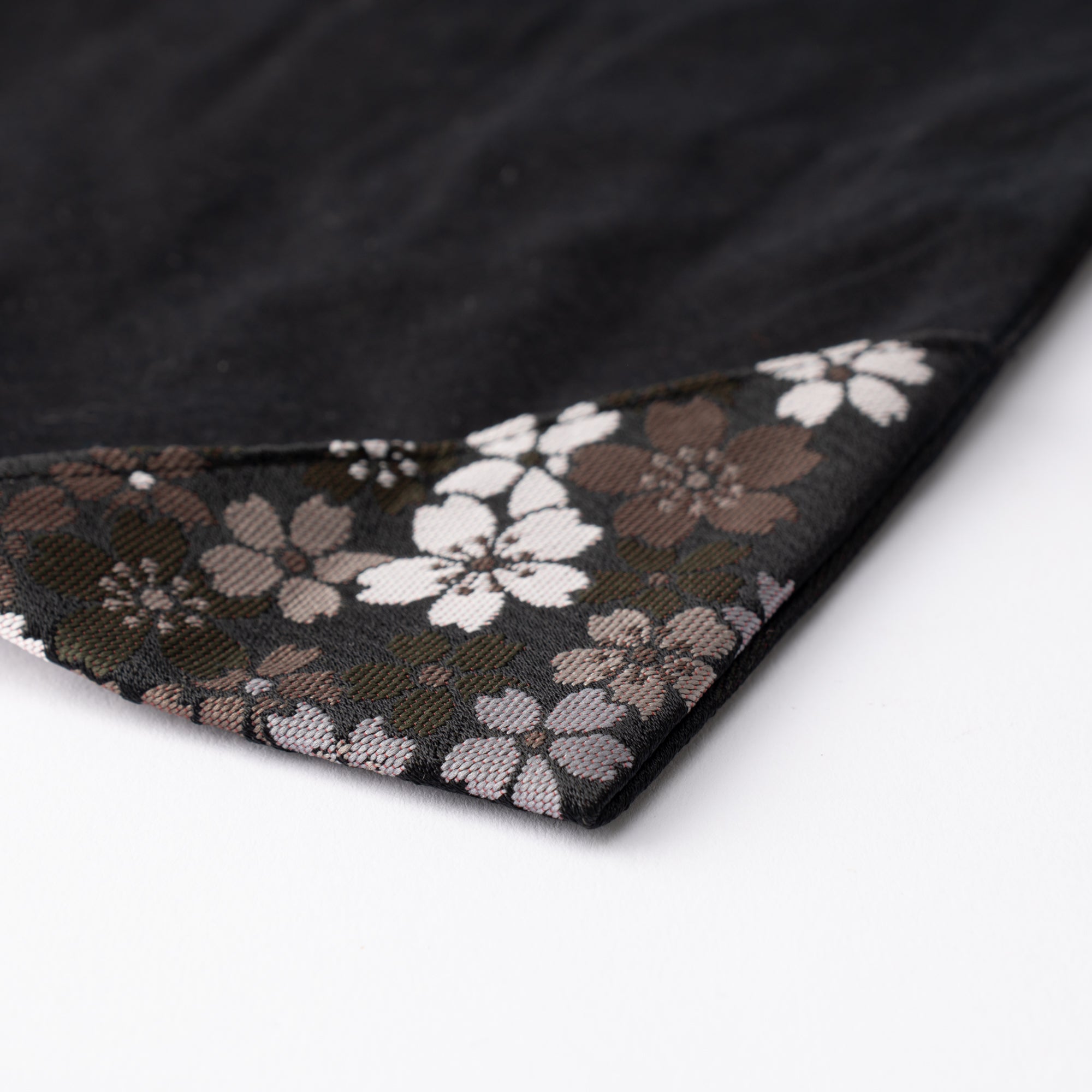 Issou Winter Sakura Nishijin Ori Brocade Chopsticks Case - MUSUBI KILN - Quality Japanese Tableware and Gift