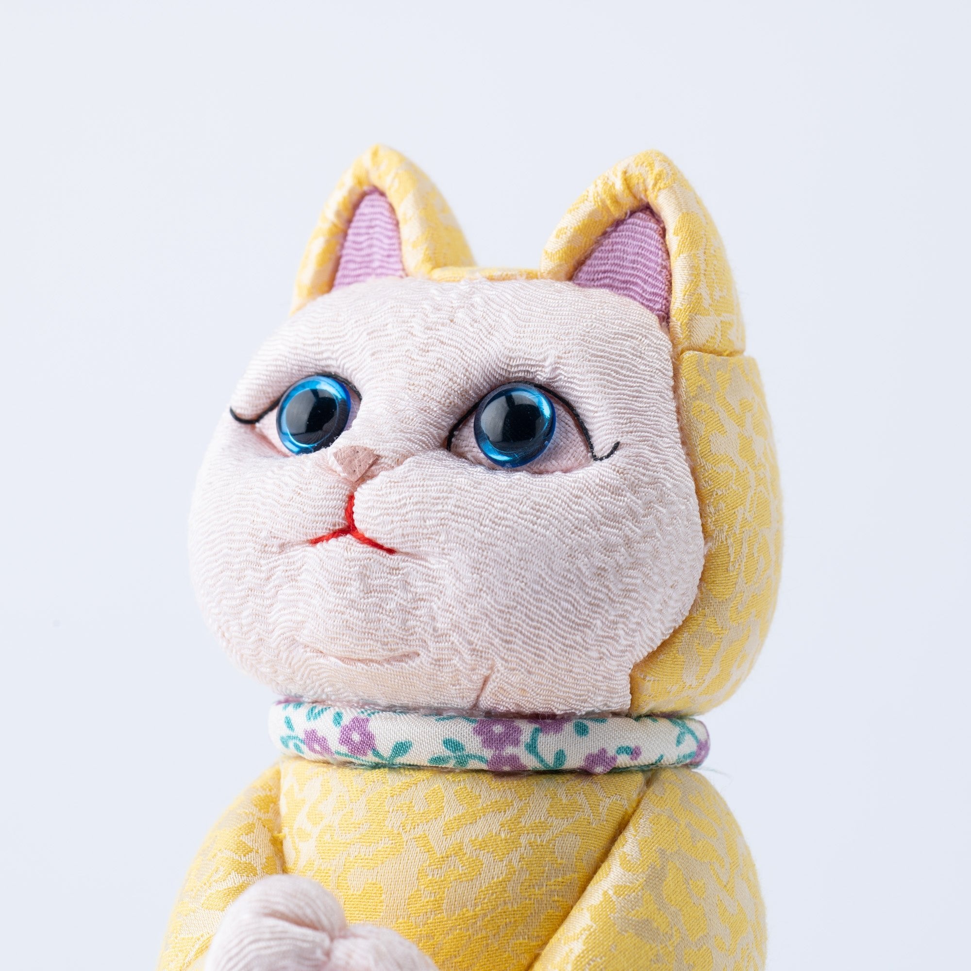 Kakinuma Ningyo Damask Wish Upon a Star Edo Kimekomi Lucky Cat - Yellow - MUSUBI KILN - Quality Japanese Tableware and Gift