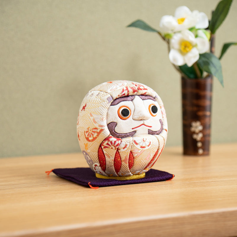 Kakinuma Ningyo White Edo Kimekomi Doll Daruma - MUSUBI KILN - Quality Japanese Tableware and Gift