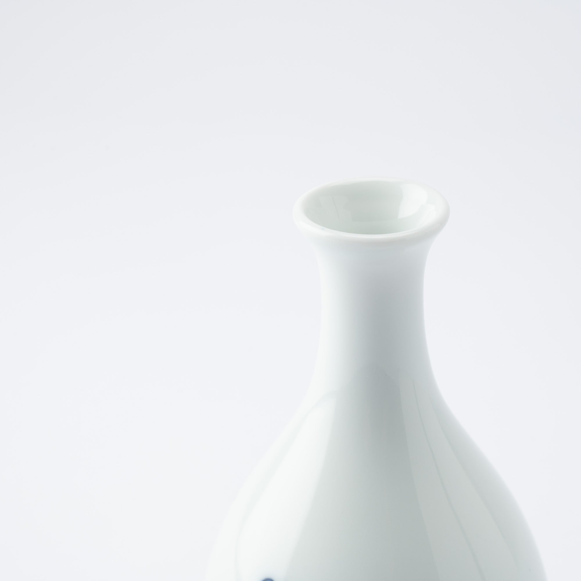 Kakusho Kiln Karako Mikawachi Ware Tokkuri Sake Carafe - MUSUBI KILN - Quality Japanese Tableware and Gift